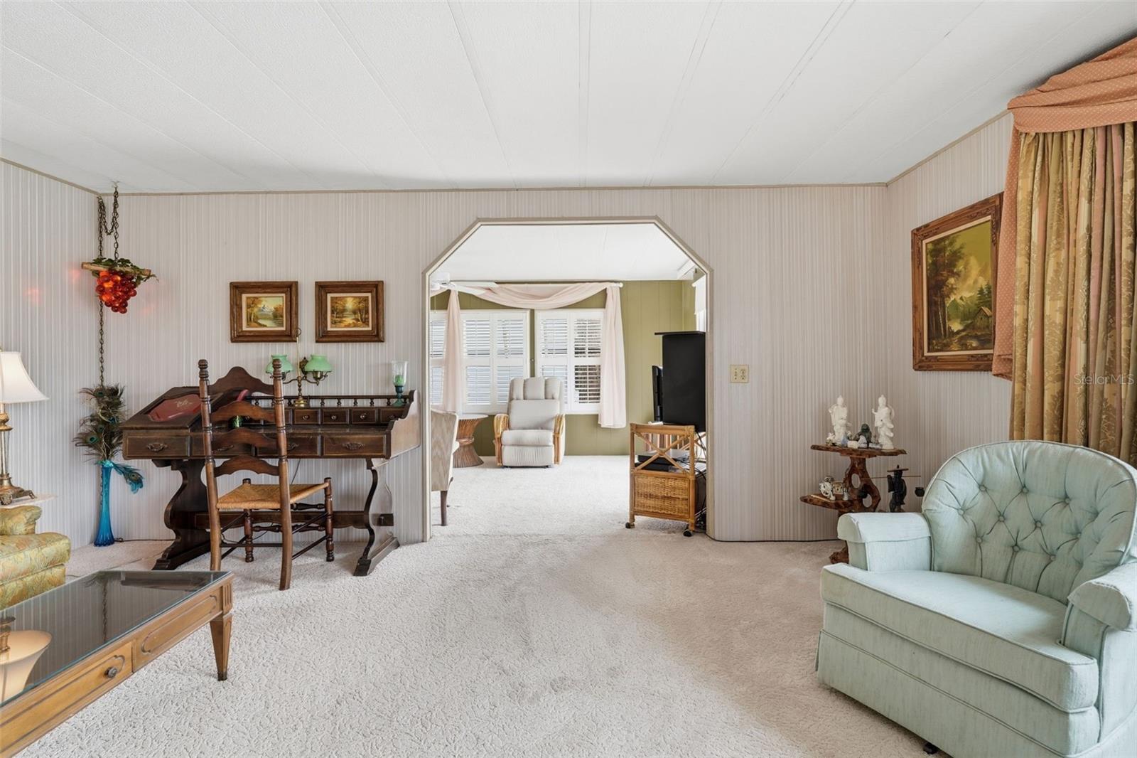 520 IMPERIAL DR — photo 14