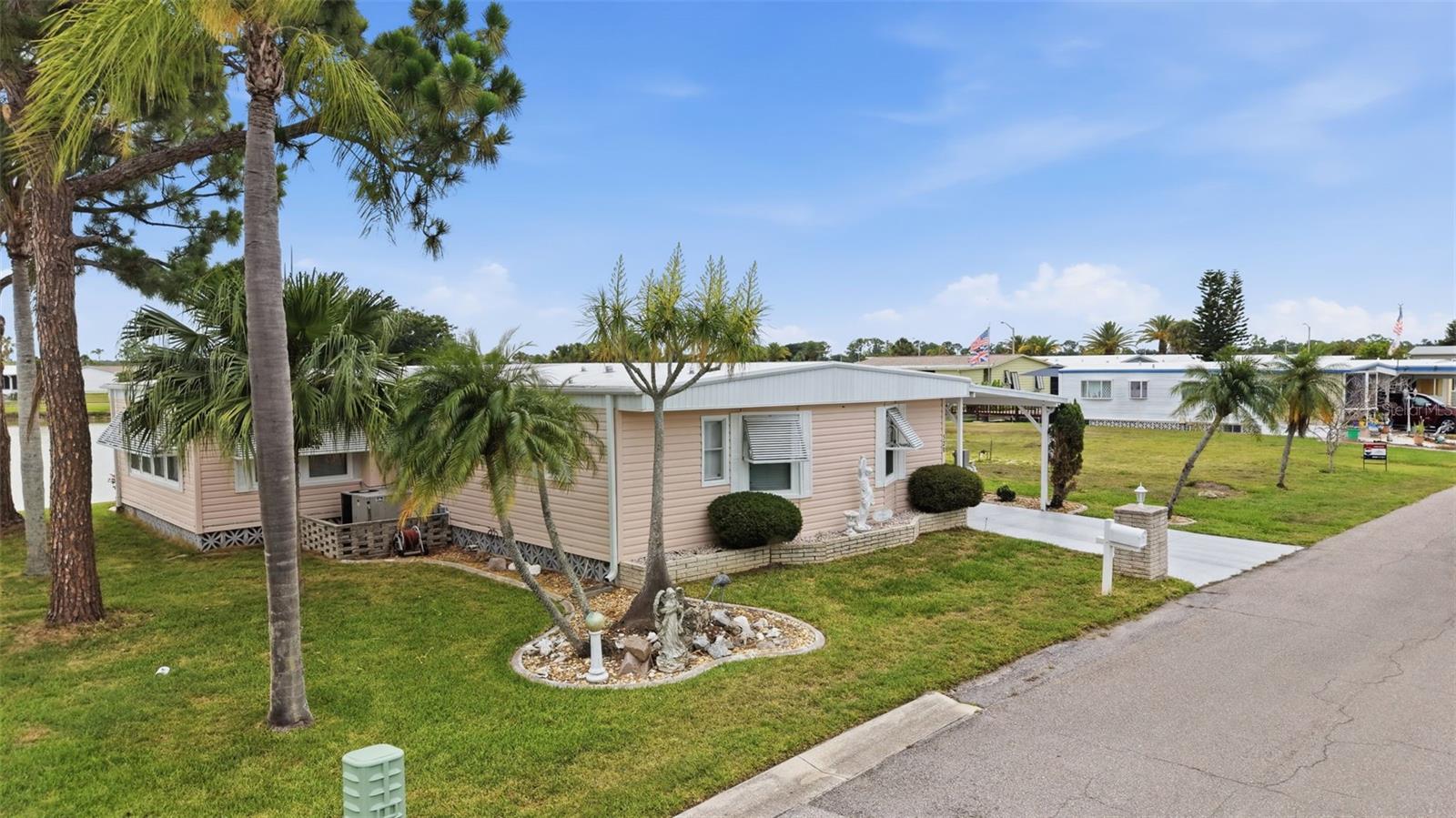 520 IMPERIAL DR — photo 32