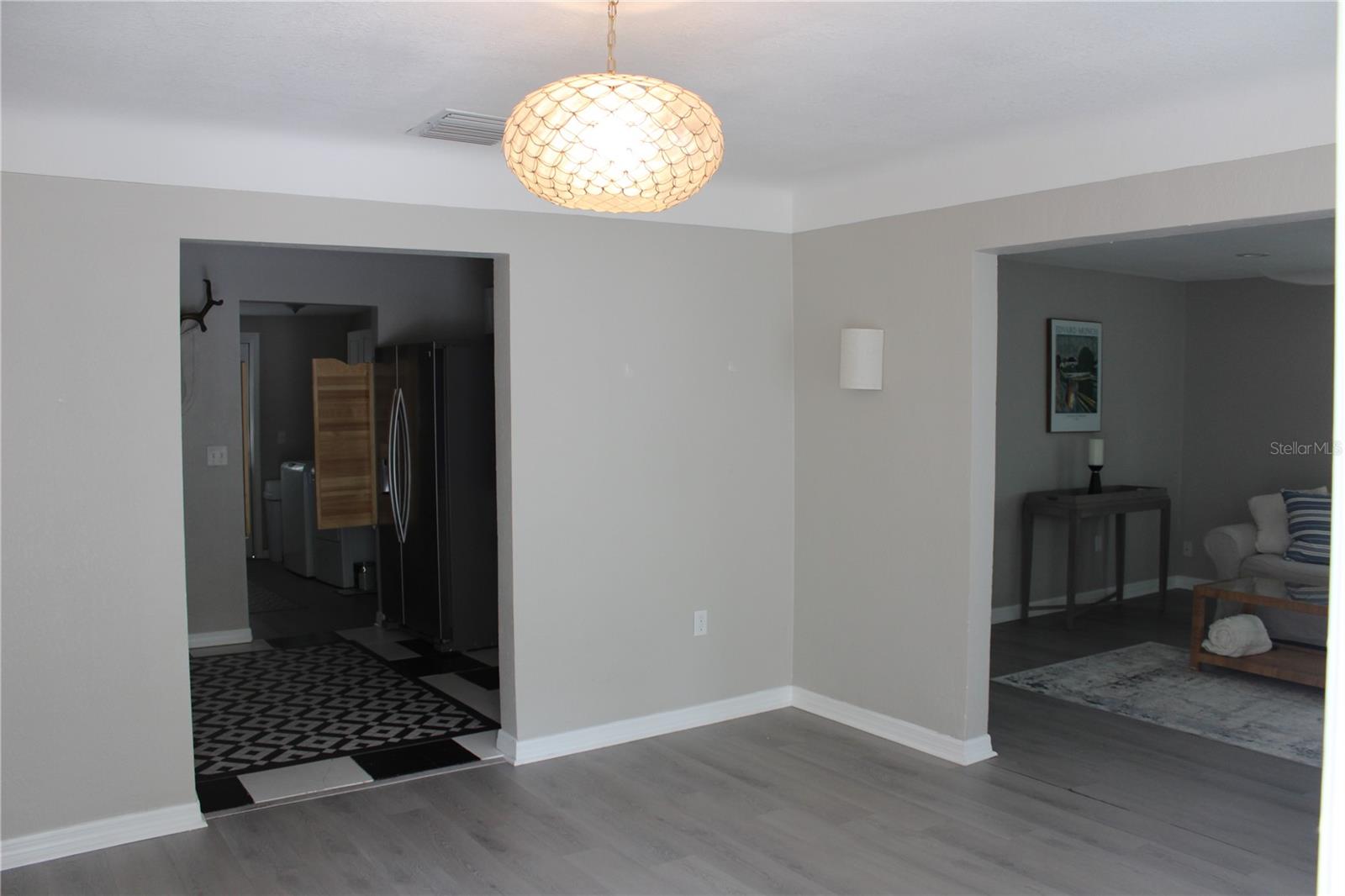 6014 CEDAR ST NE — photo 5