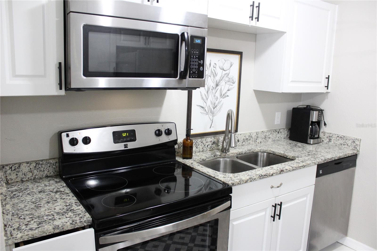 6014 CEDAR ST NE — photo 16
