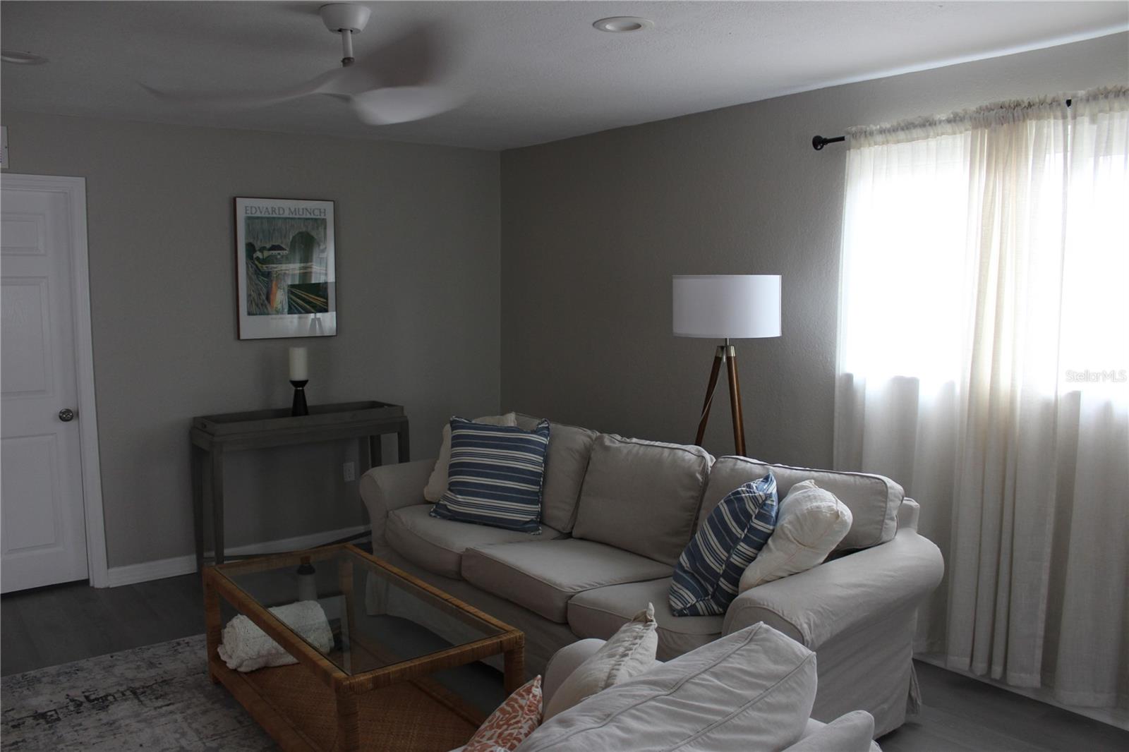 6014 CEDAR ST NE — photo 9