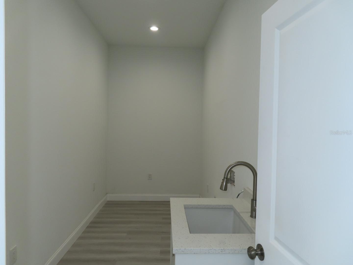 2551 ALHAVEN TER — photo 28