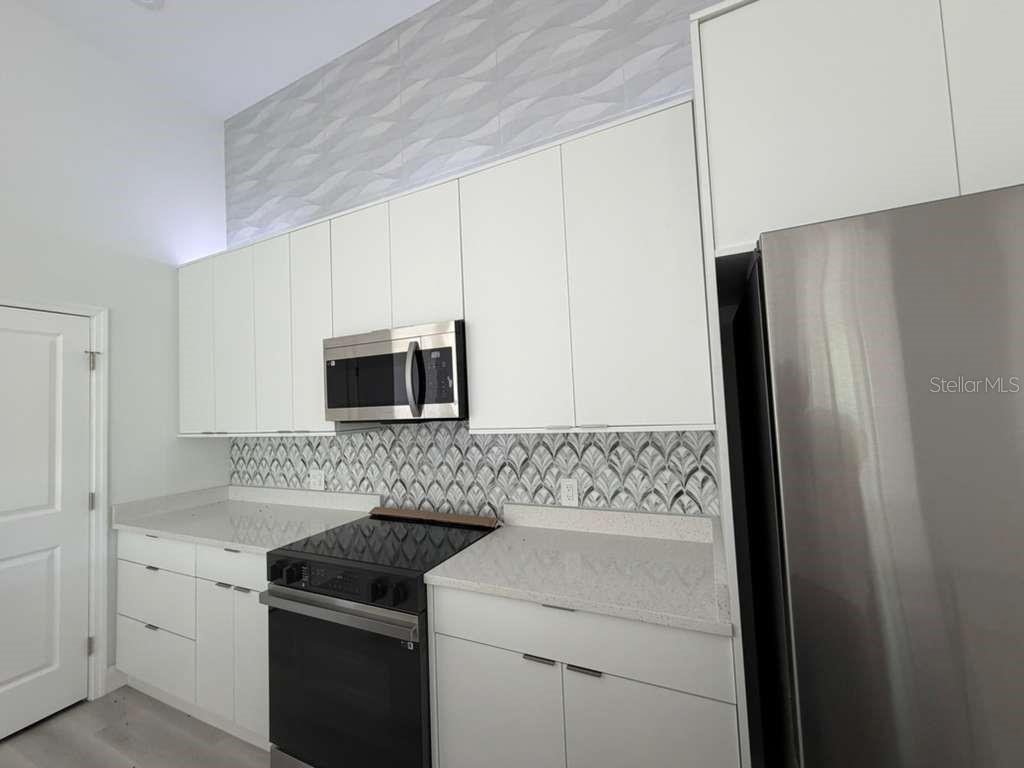 2551 ALHAVEN TER — photo 6