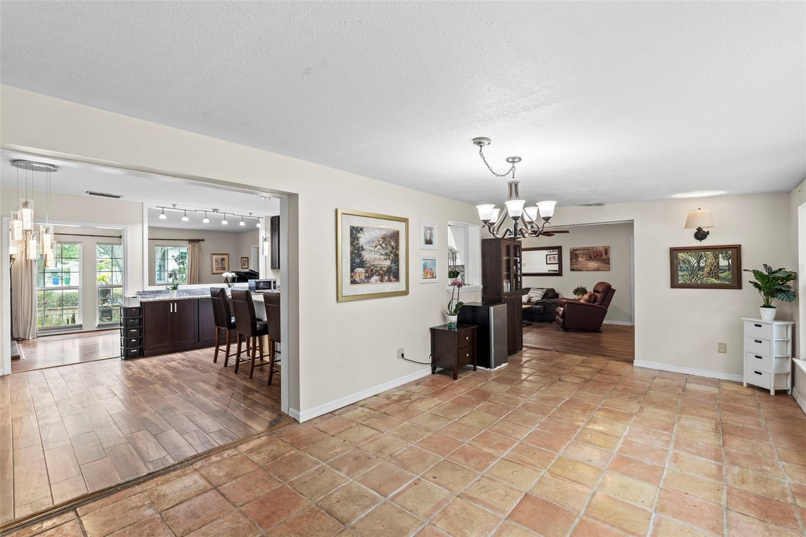 4405 W MELROSE AVE — photo 11