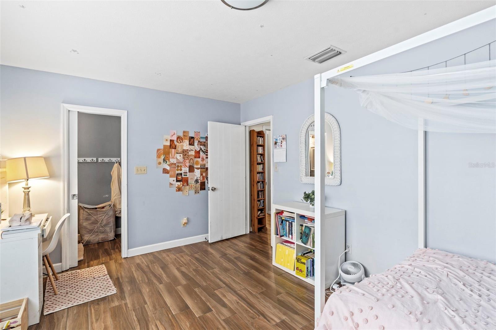 4405 W MELROSE AVE — photo 30