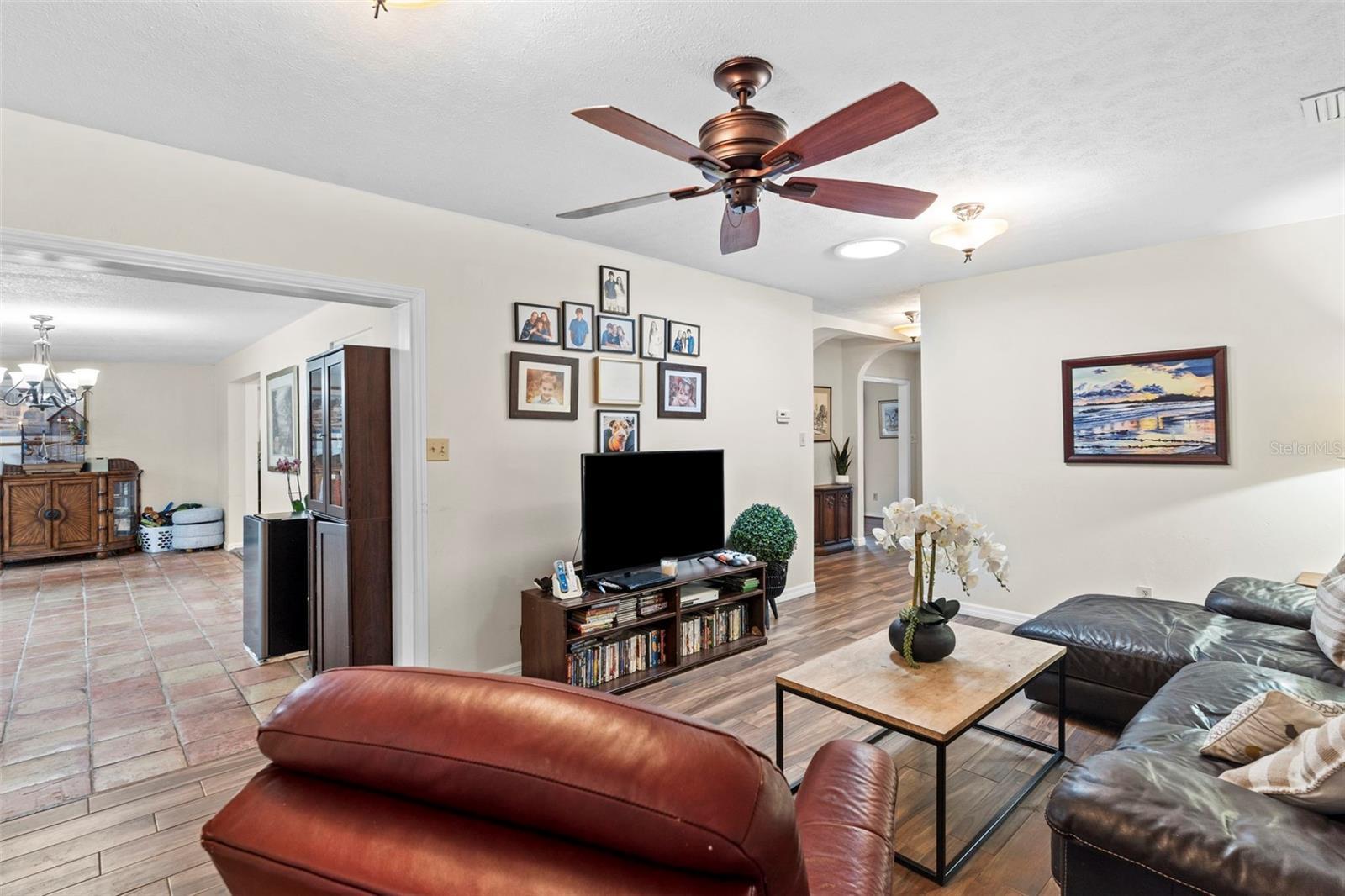 4405 W MELROSE AVE — photo 8