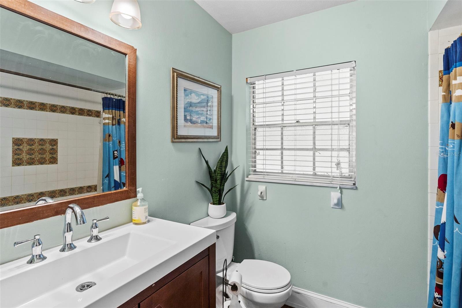 4405 W MELROSE AVE — photo 36