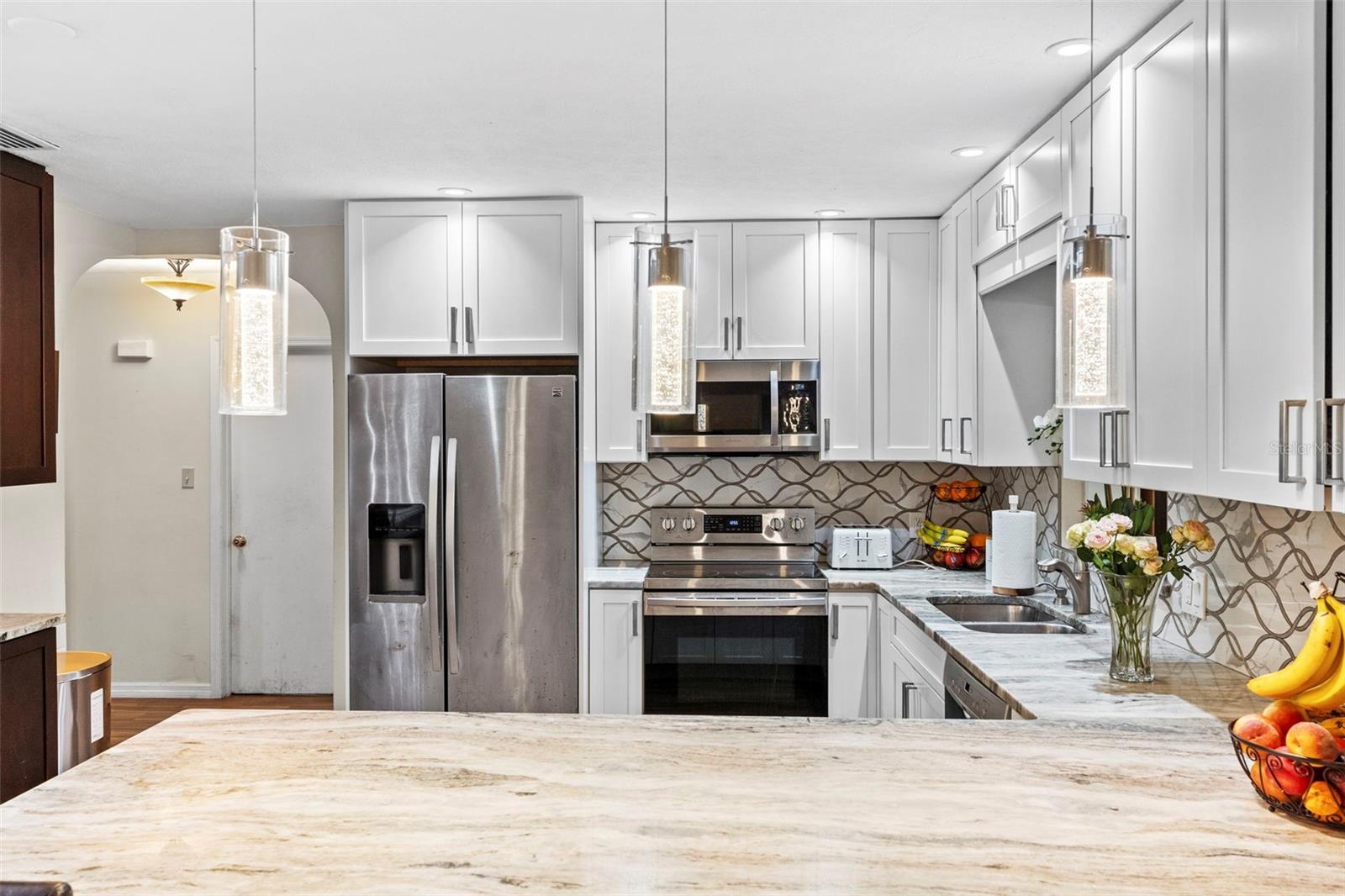 4405 W MELROSE AVE — photo 14