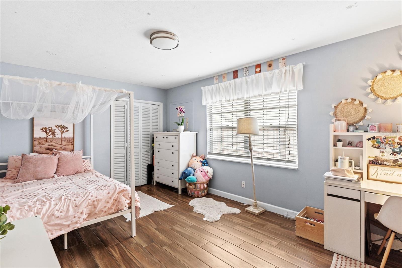 4405 W MELROSE AVE — photo 29