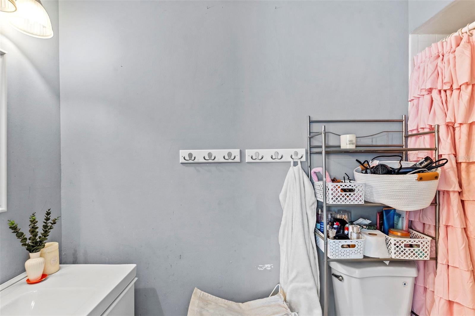 4405 W MELROSE AVE — photo 32