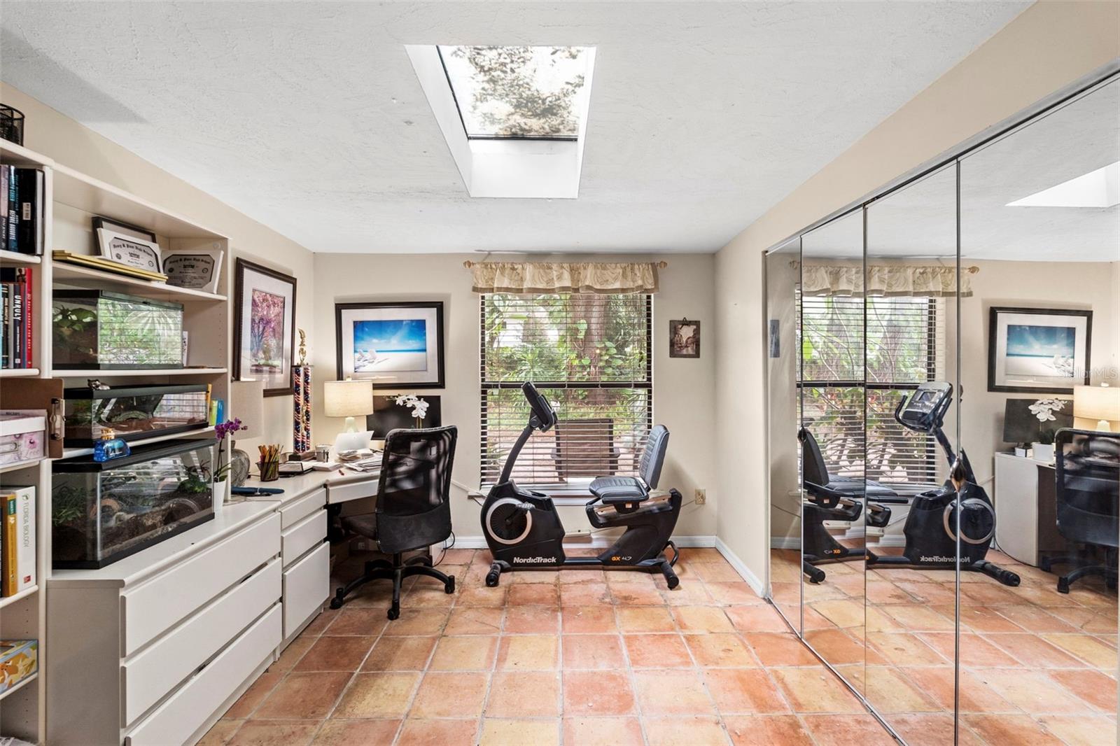 4405 W MELROSE AVE — photo 23