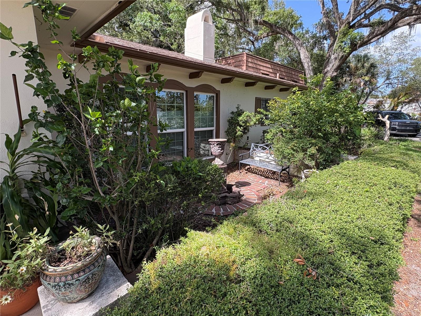 4405 W MELROSE AVE — photo 2