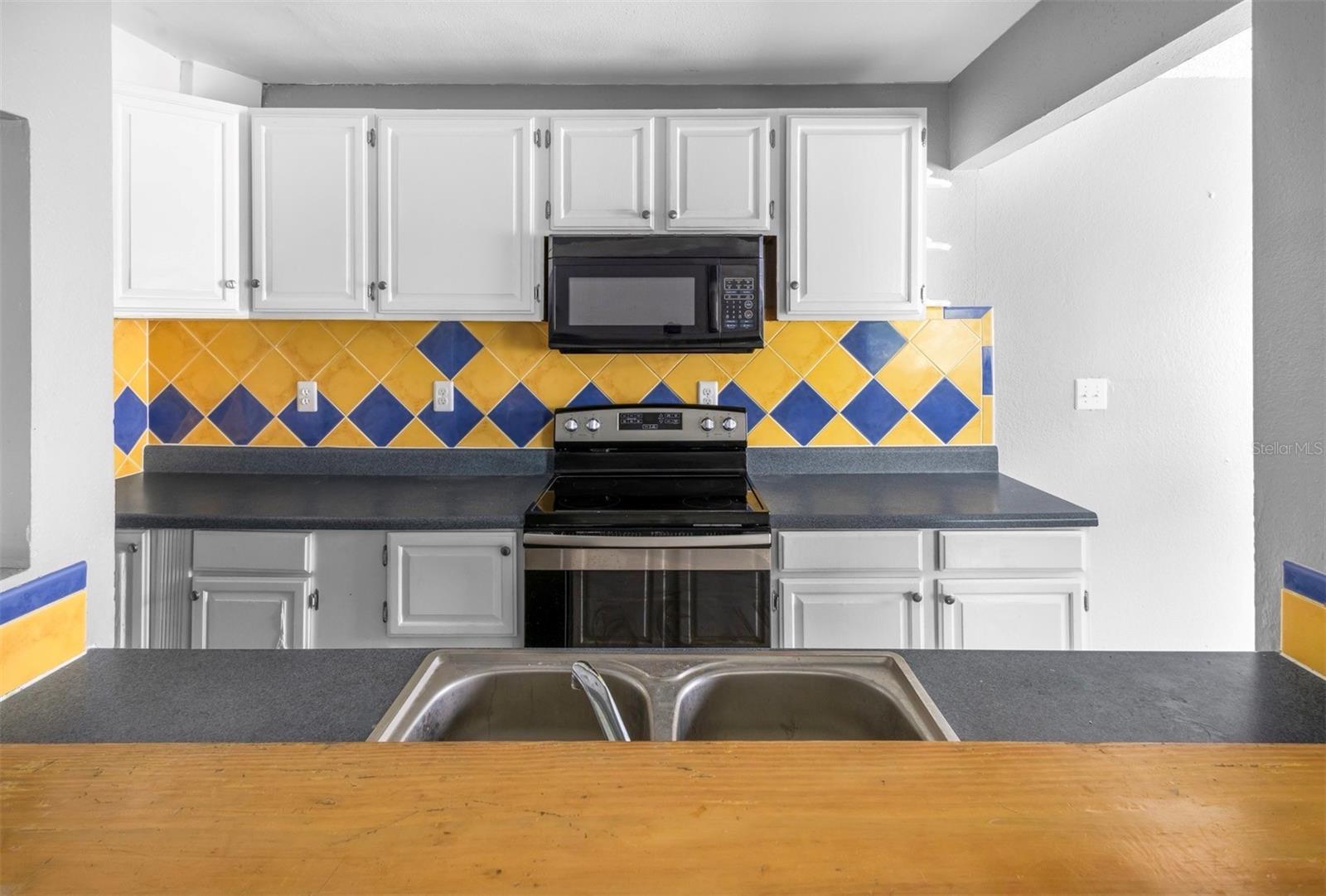 1829 BOUGH AVE #3 — photo 4