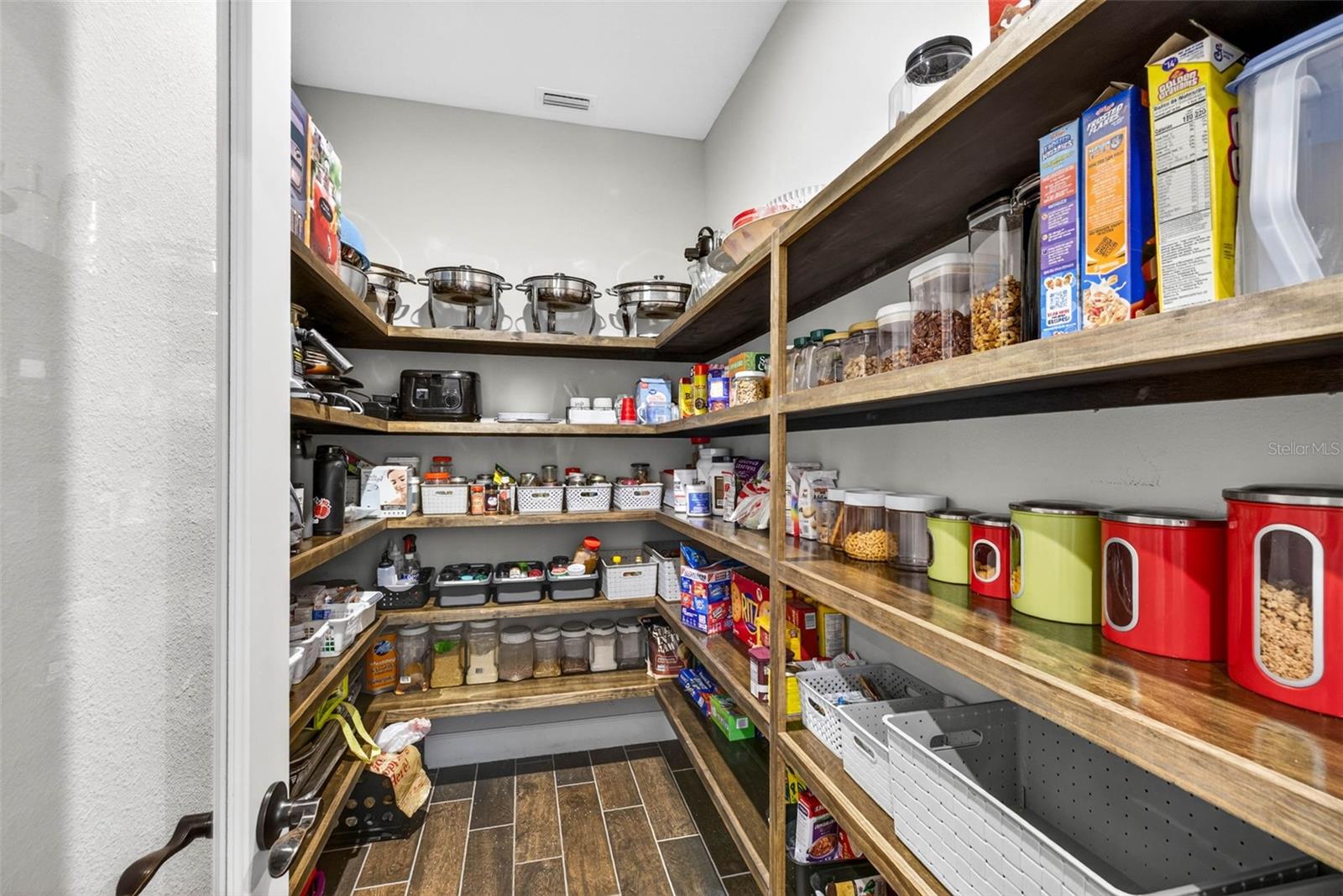 6946 TALAMORE DR — photo 16