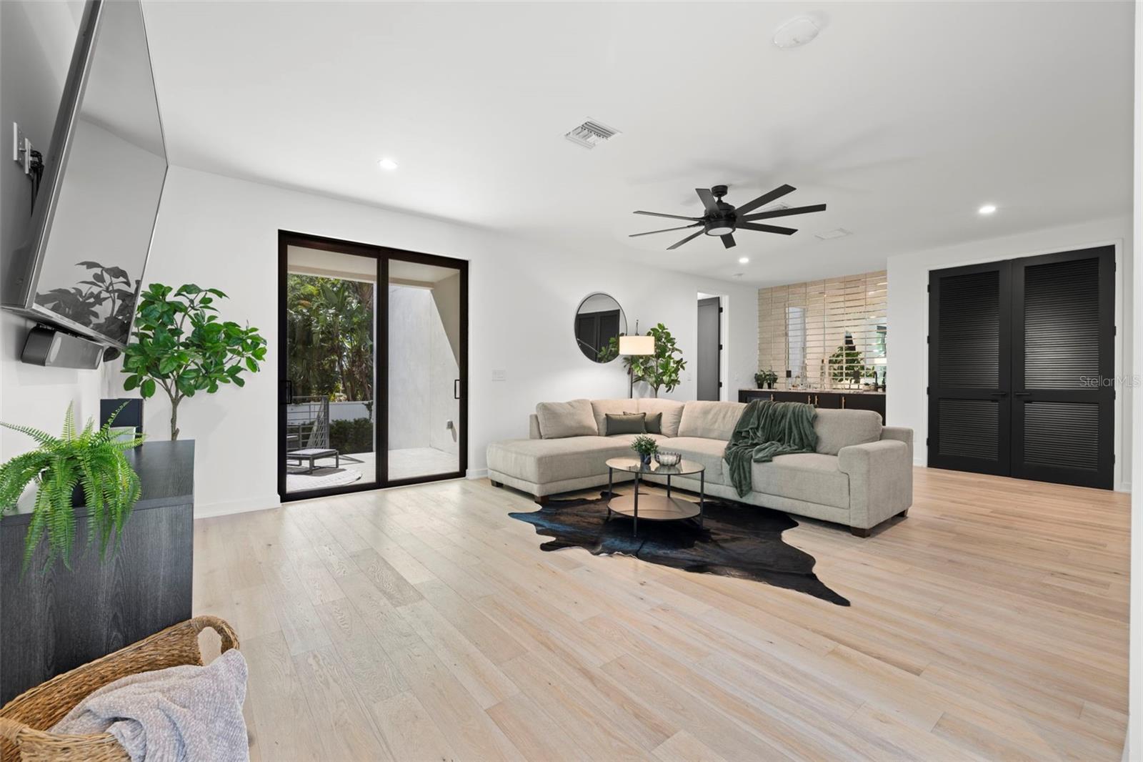 98 W DAVIS BLVD — photo 15