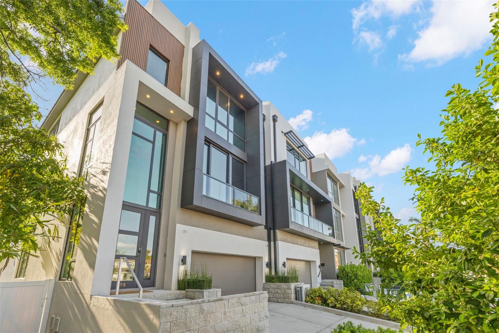 98 W DAVIS BLVD — photo 6