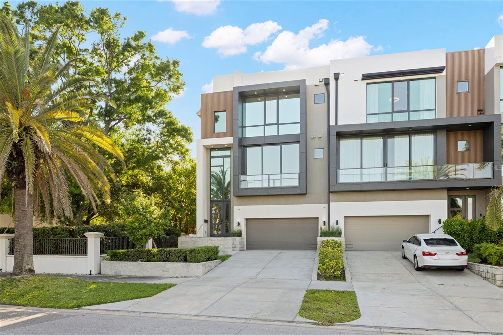 98 W DAVIS BLVD — photo 3