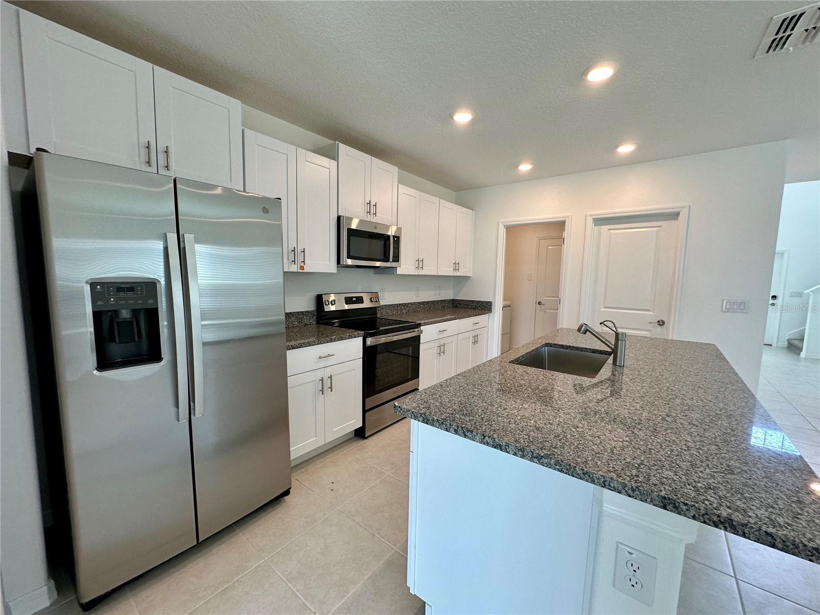11131 RADIANT SHORE LOOP — photo 10