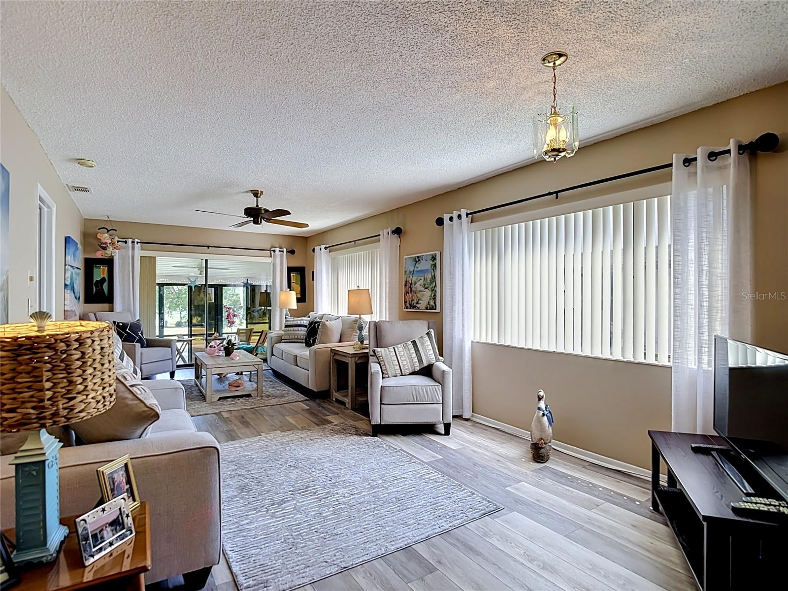 12913 FAIRWAY DR #D — photo 18