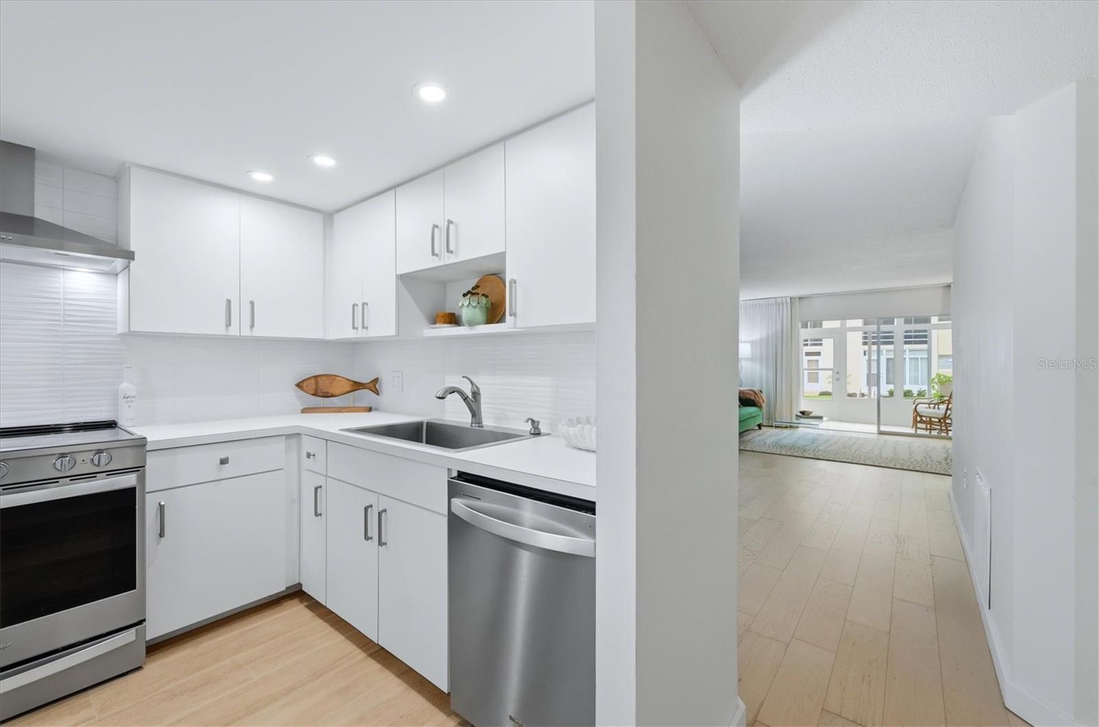 995 LAGUNA DR #103 — photo 22