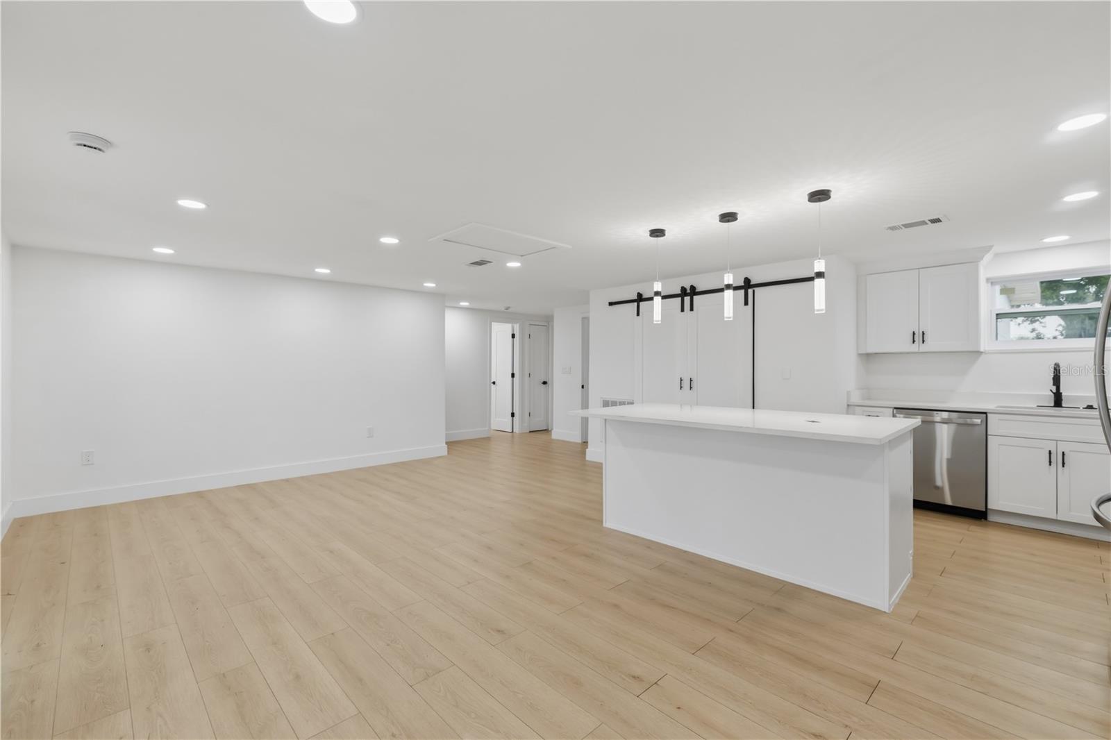 45 EUCLID AVE — photo 9
