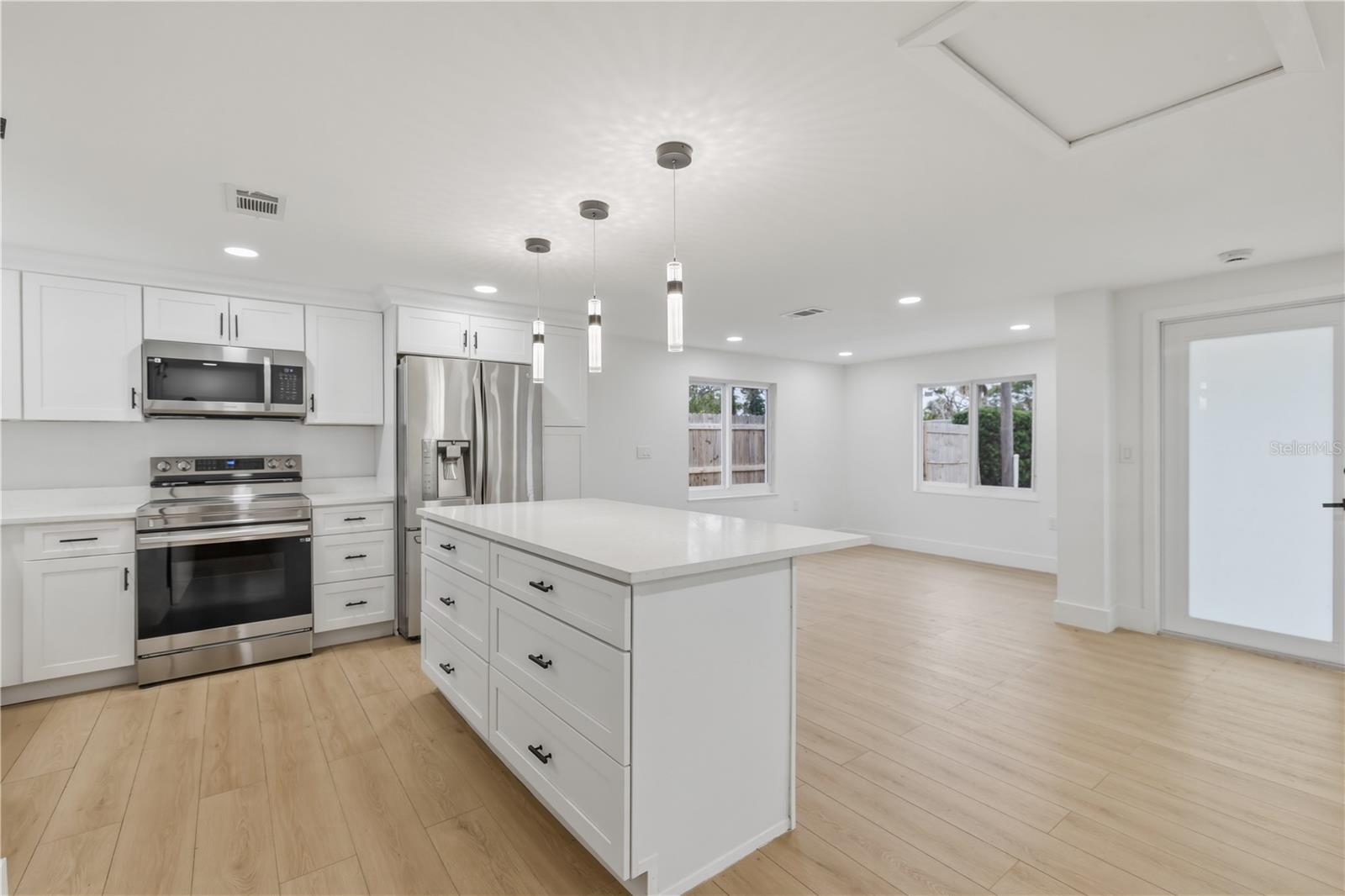 45 EUCLID AVE — photo 16