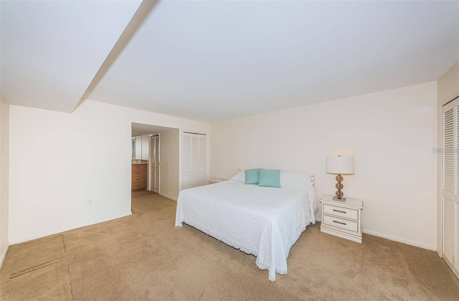 5130 BRITTANY DR S #202 — photo 11