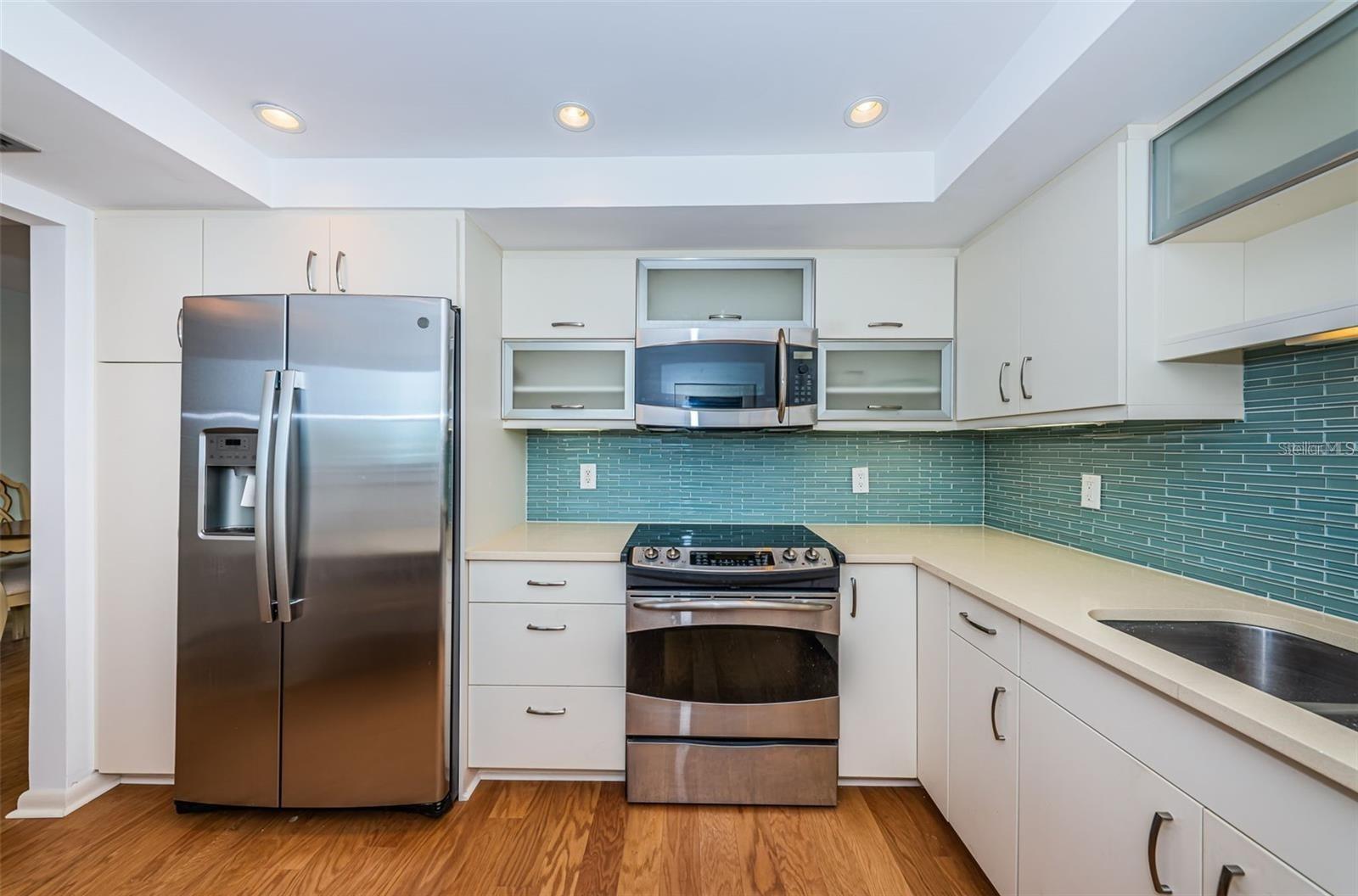 5130 BRITTANY DR S #202 — photo 7