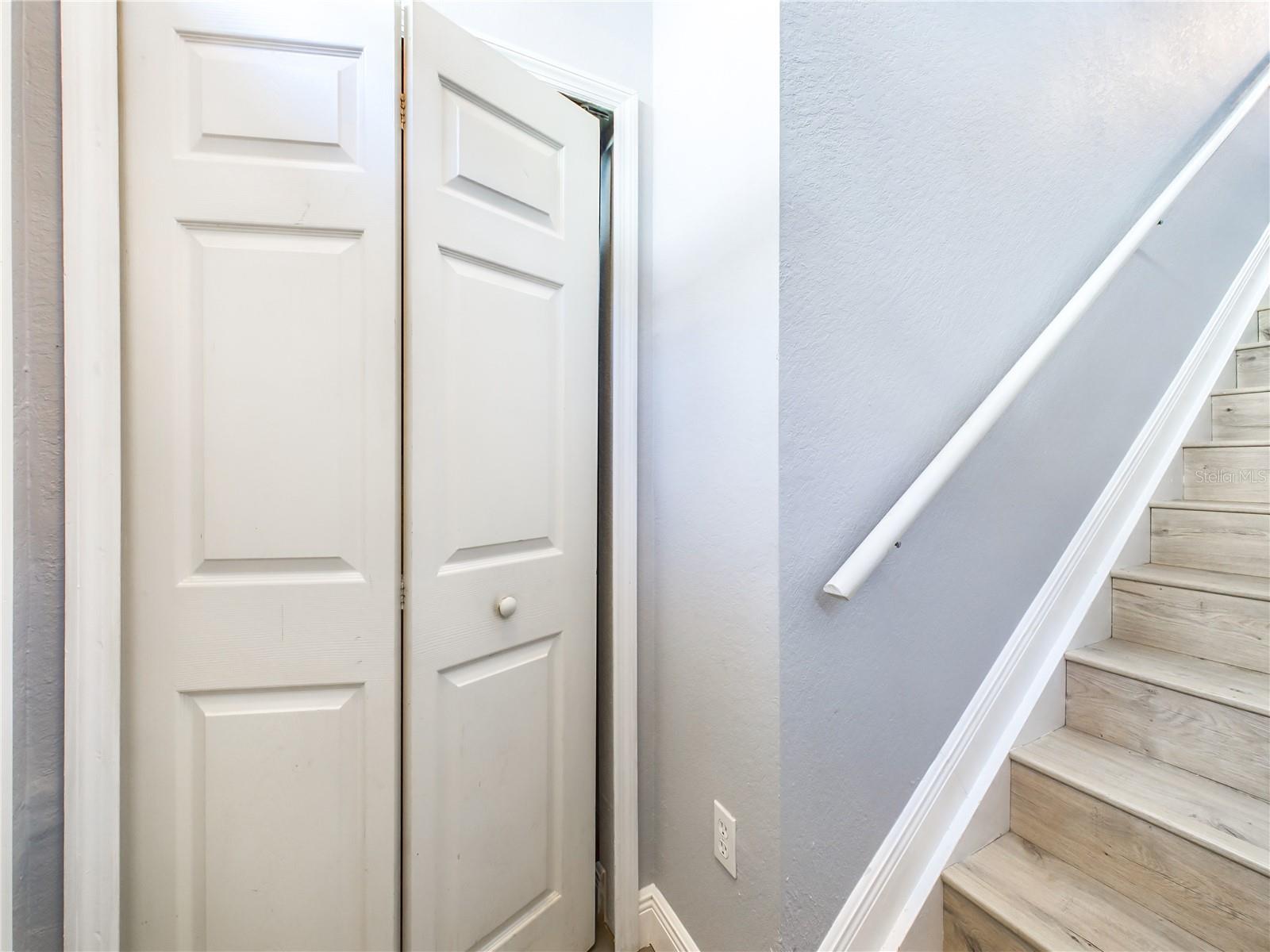 5521 ROSEHILL RD #203 — photo 3