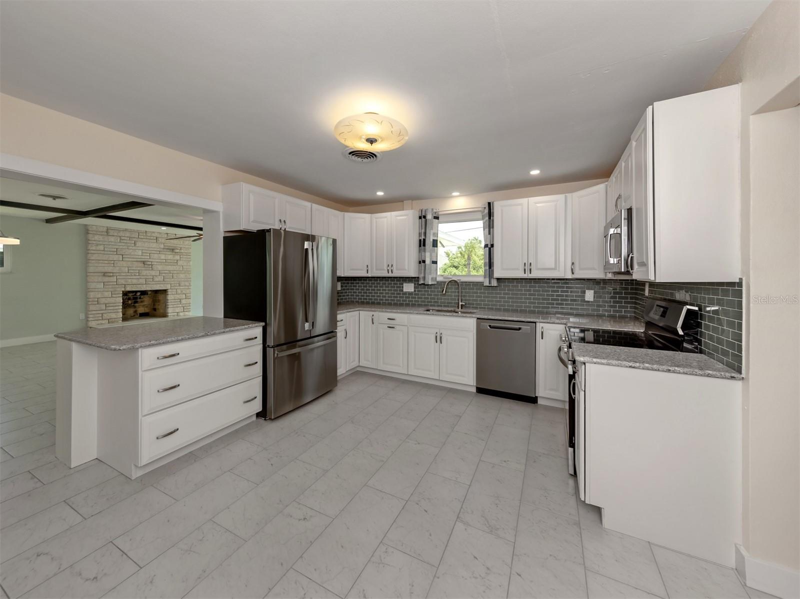 908 VILLAS DR #45 — photo 6