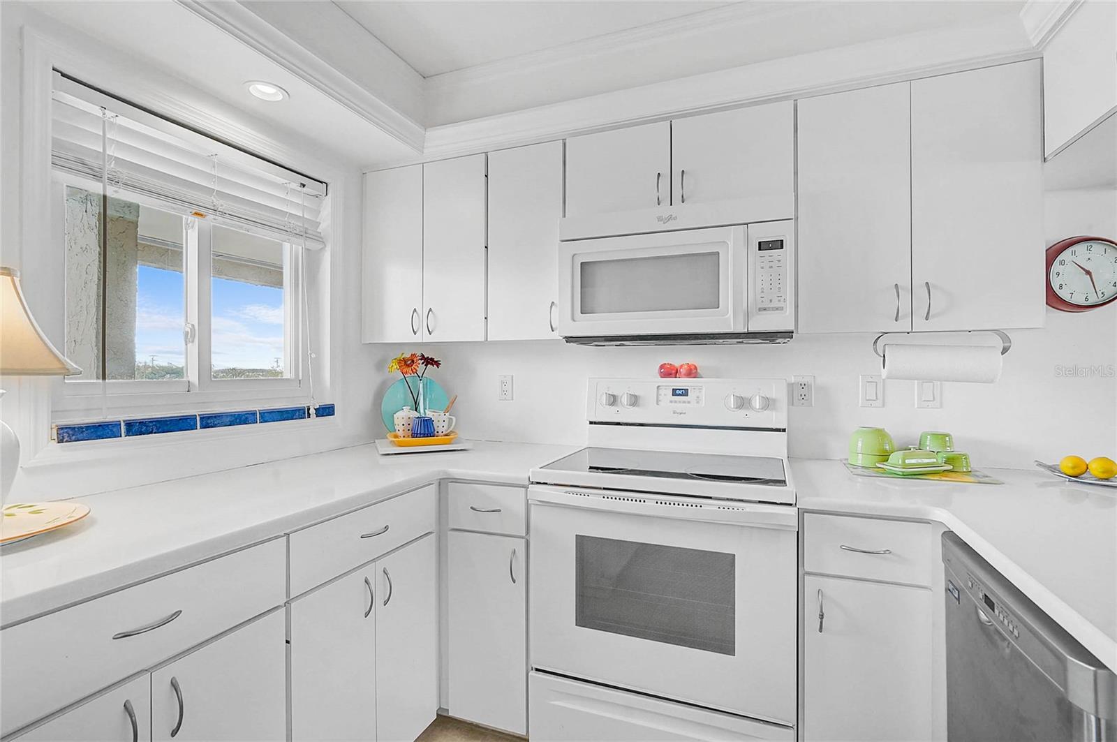 845 BENJAMIN FRANKLIN DR #402 — photo 5