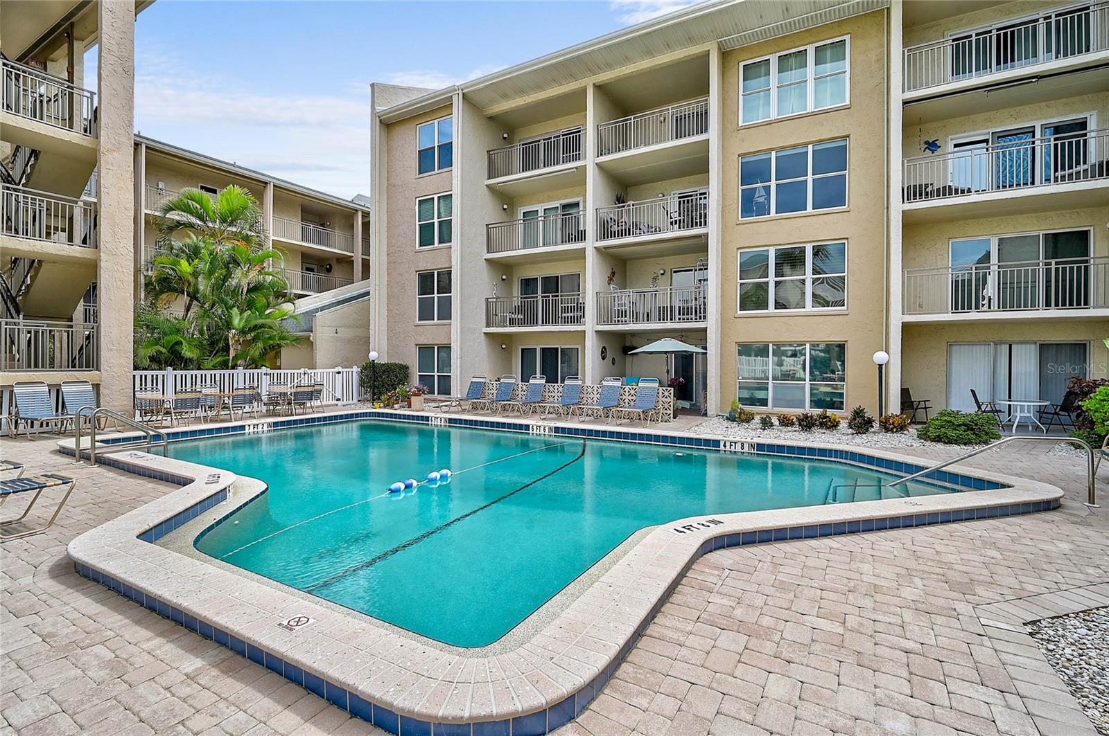 845 BENJAMIN FRANKLIN DR #402 — photo 32