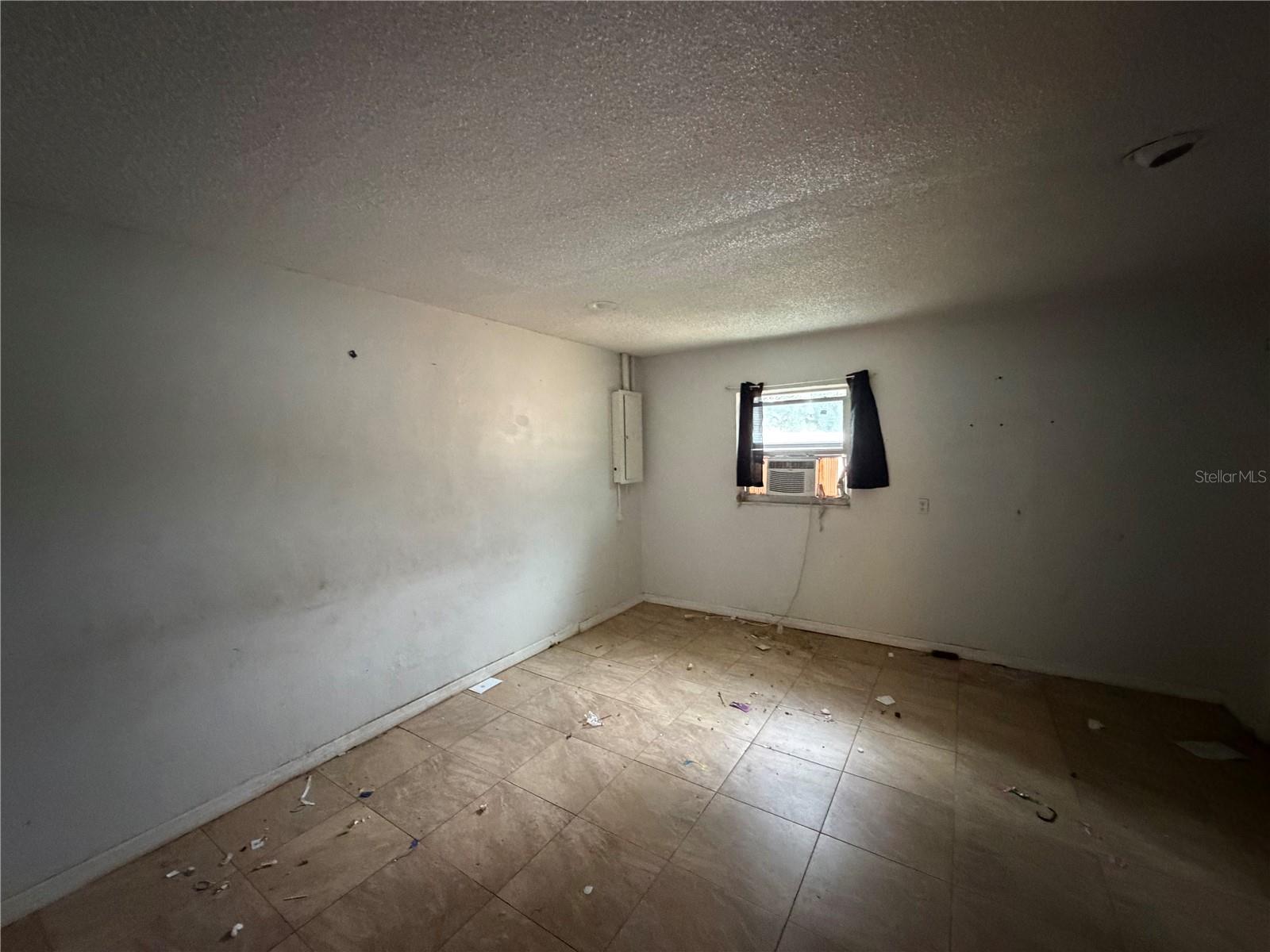 1330 EMILY CT — photo 16