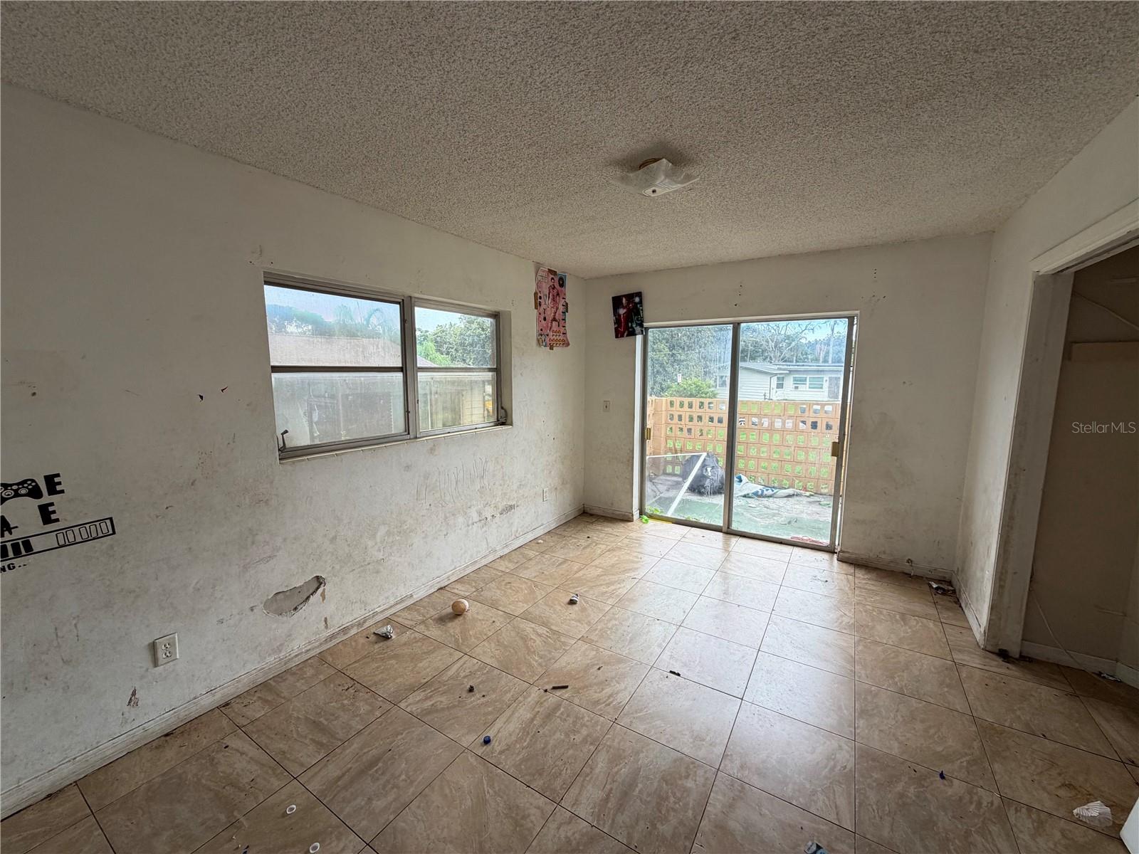1330 EMILY CT — photo 10