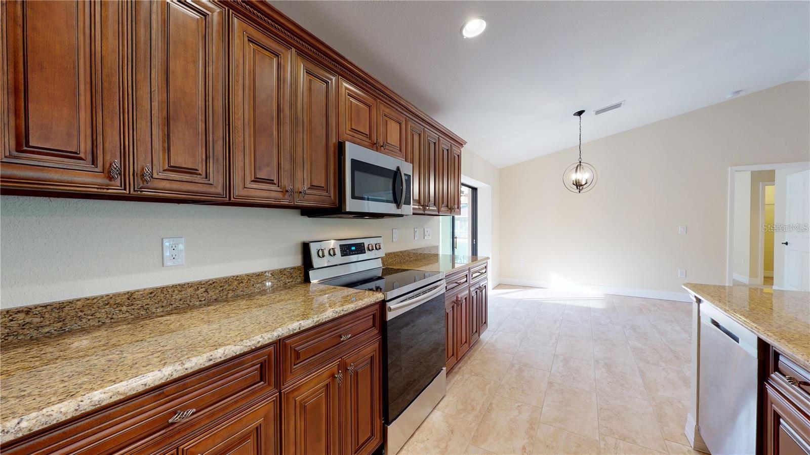 2337 SIMONTON AVE — photo 13