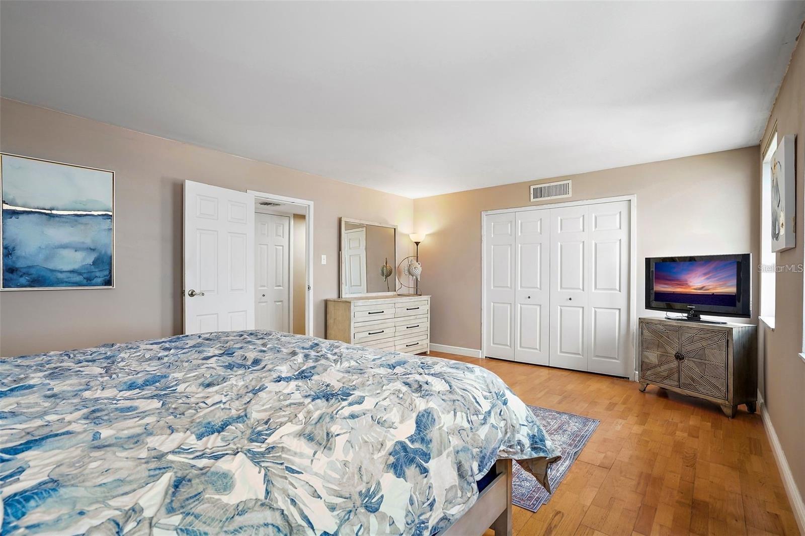 10355 PARADISE BLVD #1010-1011 — photo 16