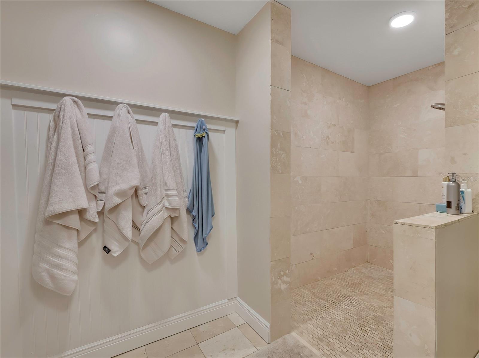 12305 LEANNE DR — photo 36