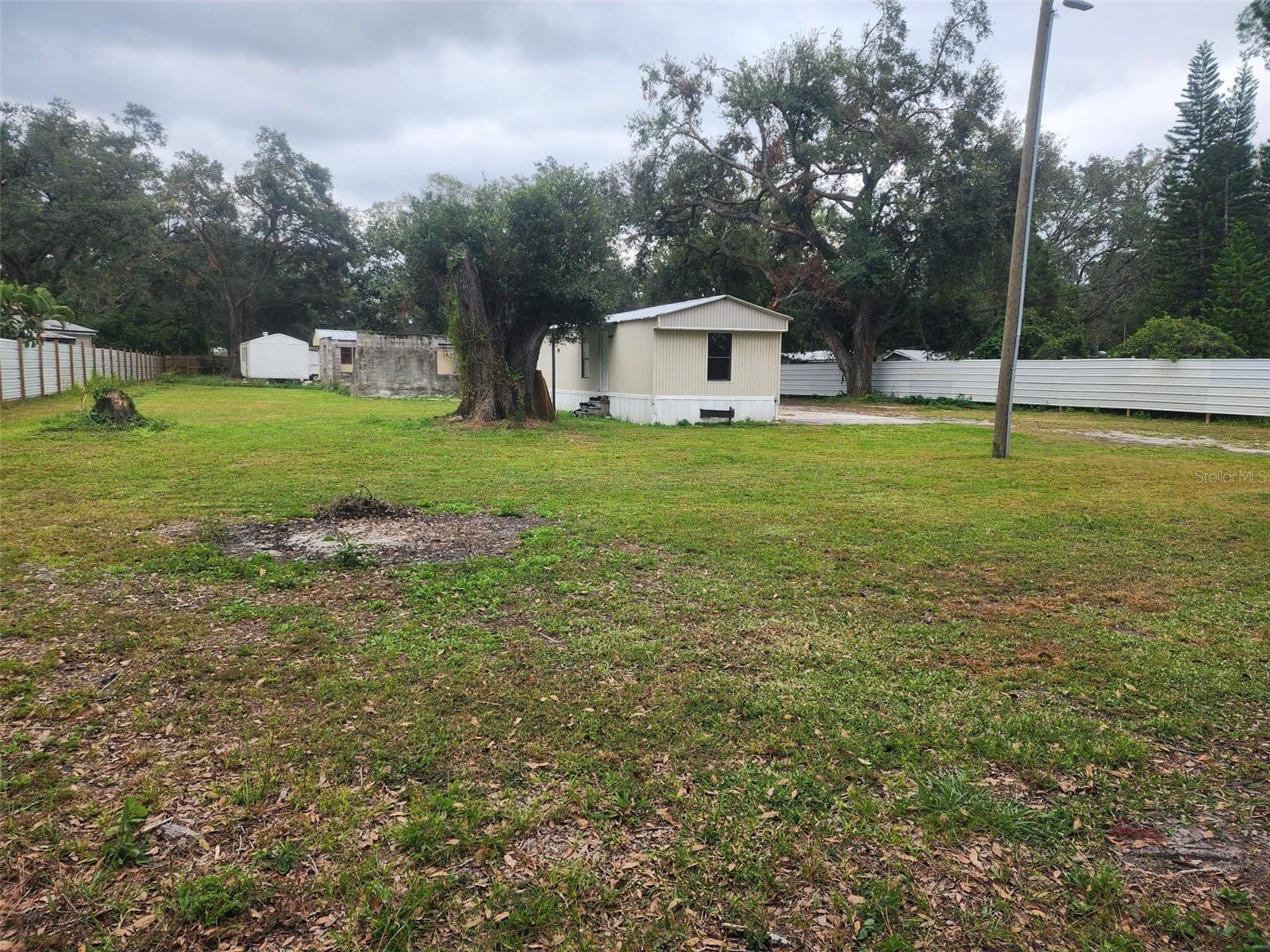 2102 SYDNEY DOVER RD — photo 32