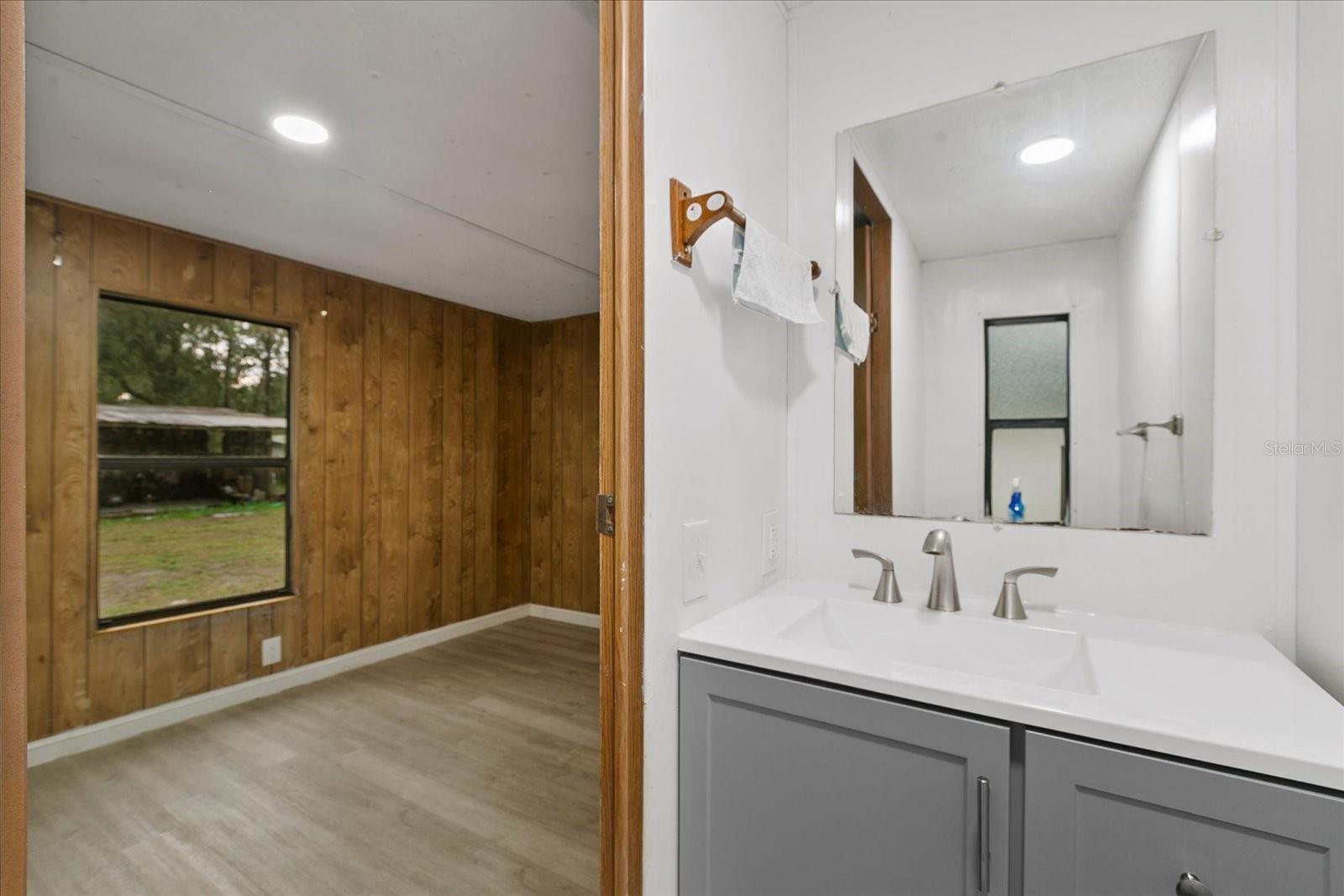 2102 SYDNEY DOVER RD — photo 25