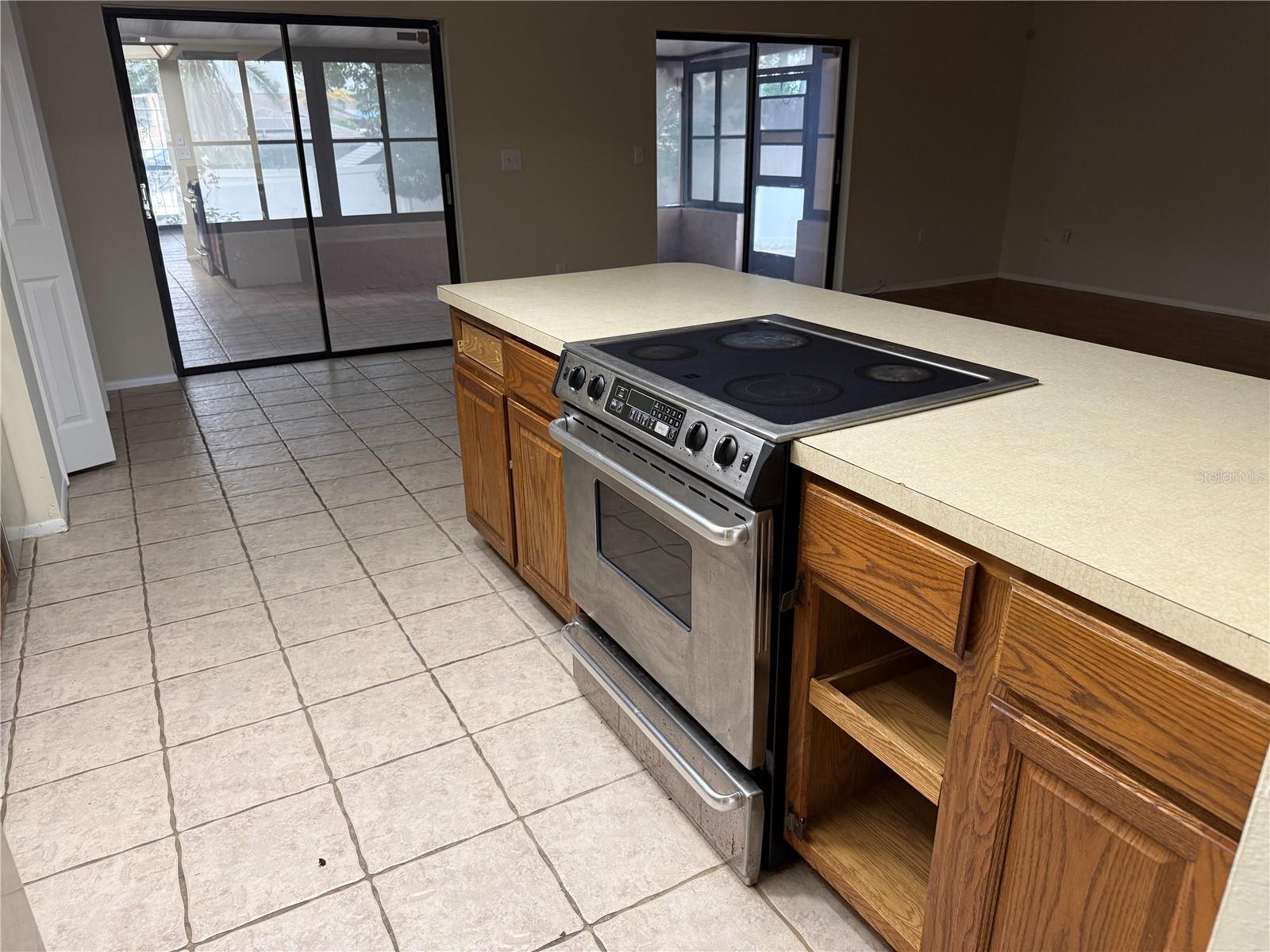 8825 WABASH LN — photo 13