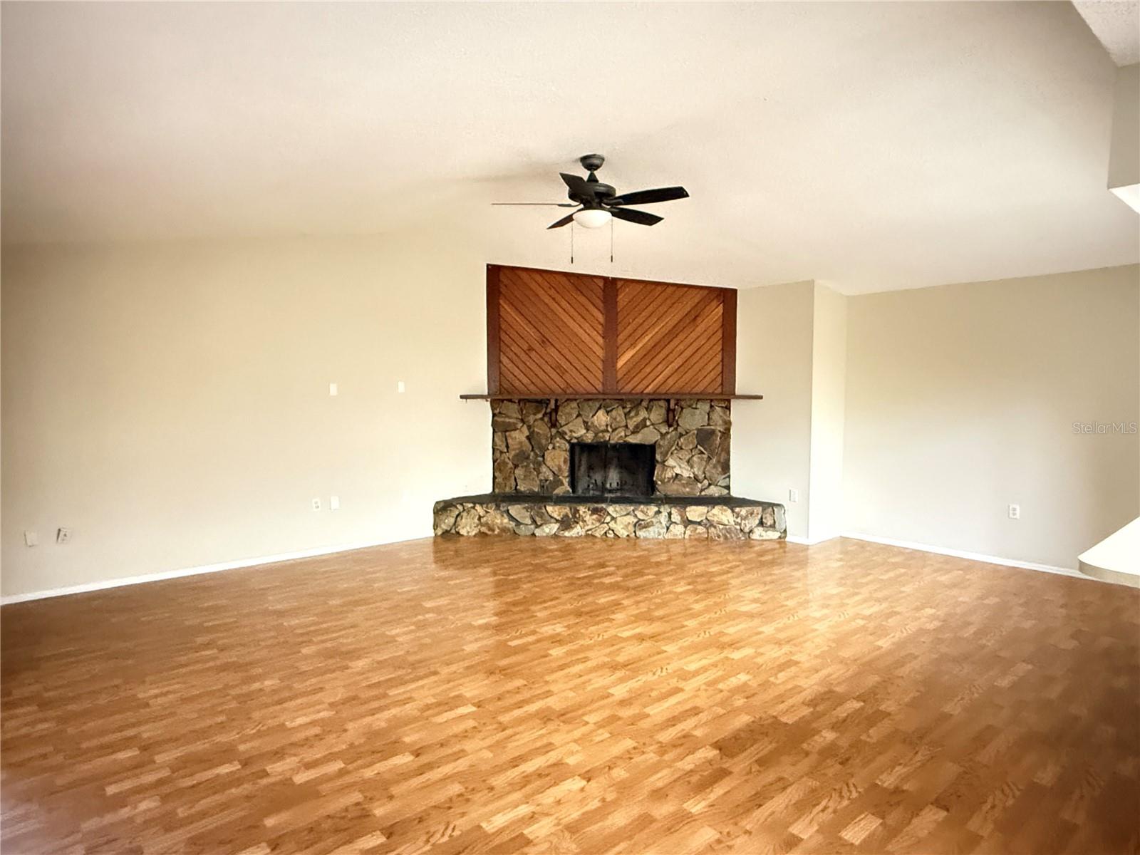 8825 WABASH LN — photo 11