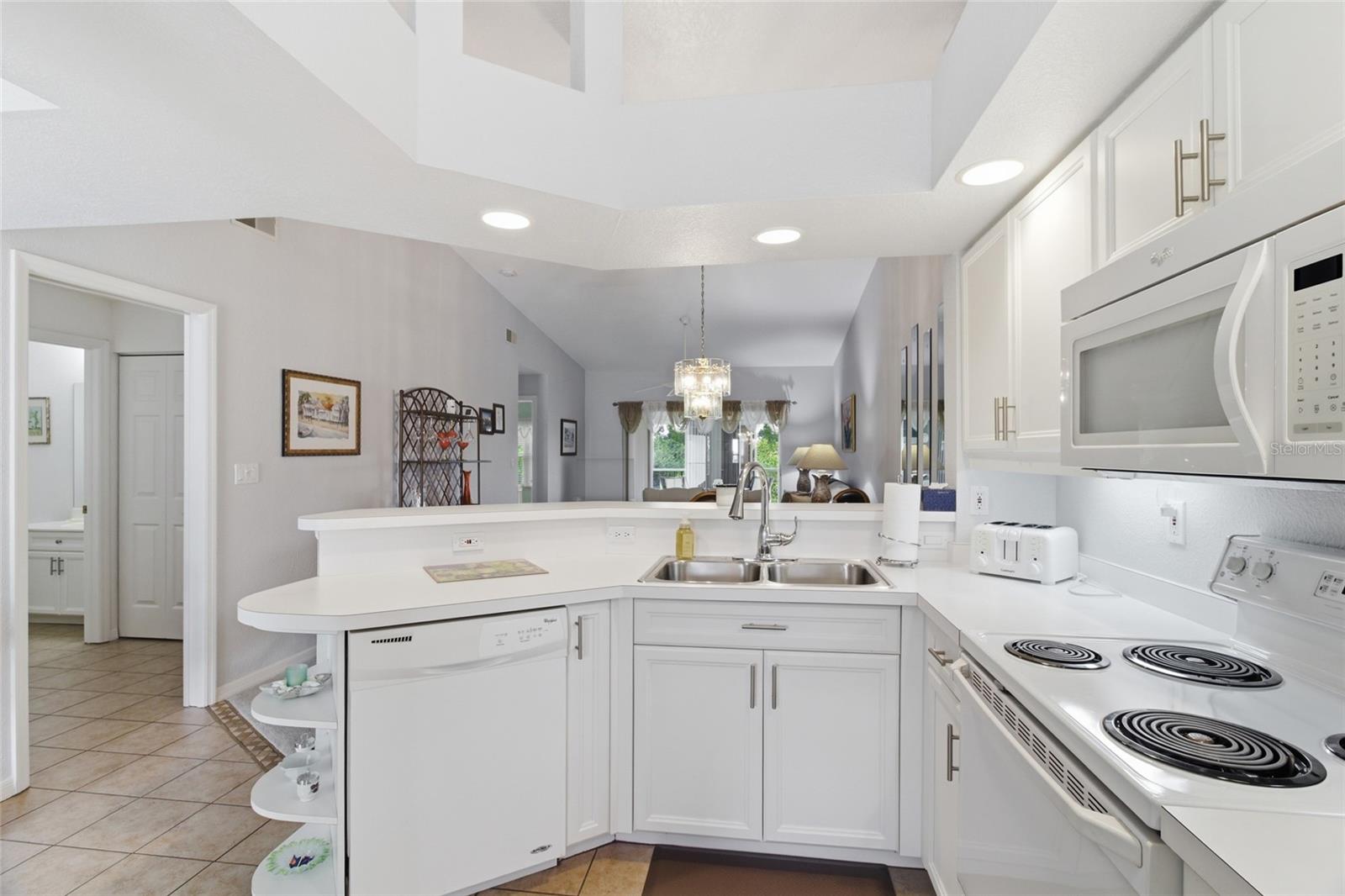 5725 GREENWOOD AVE #1201 — photo 11