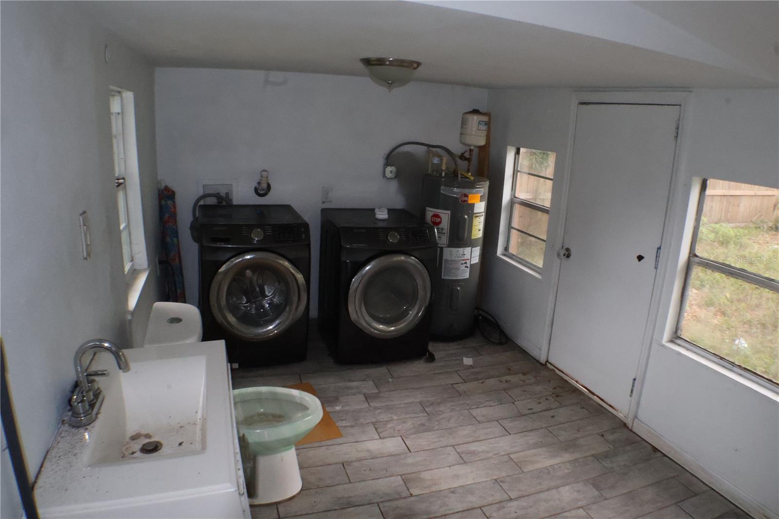 1202 N FERRELL ST — photo 12