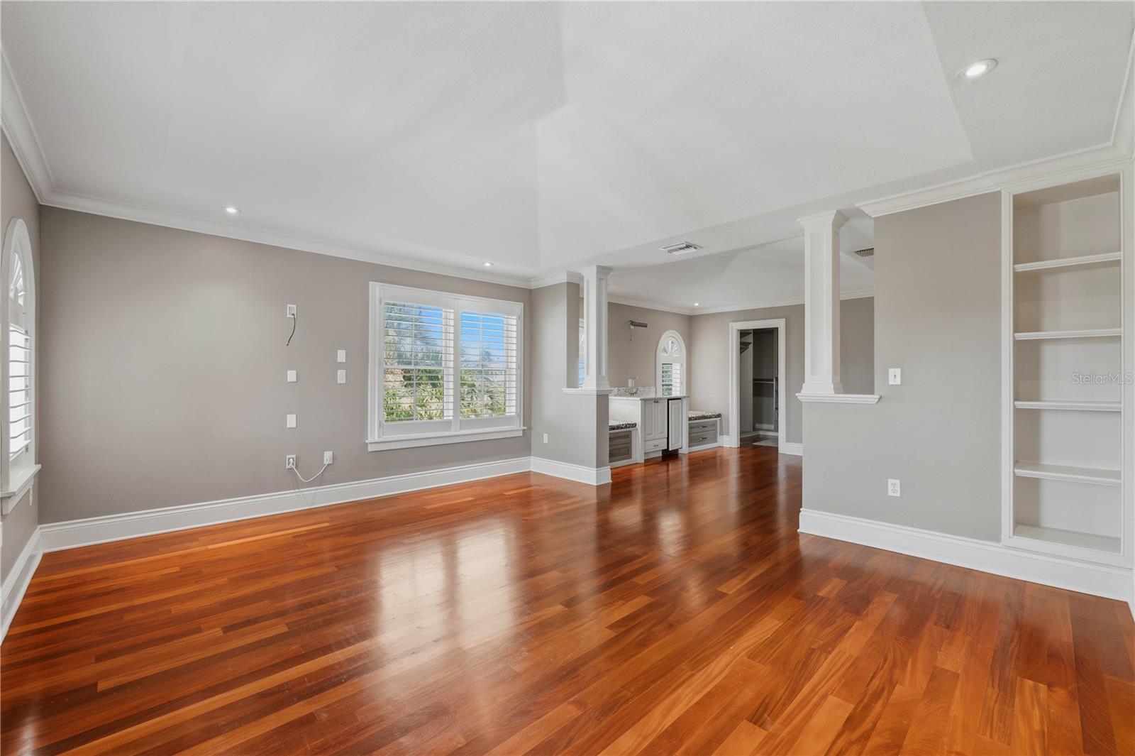 1124 SEVILLE LN NE — photo 30