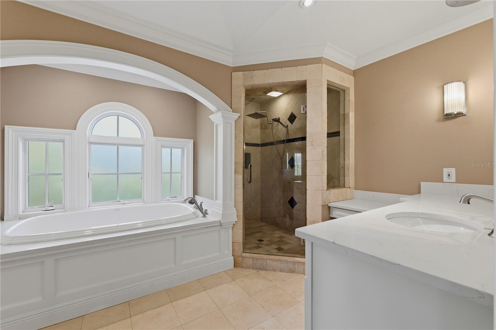 1124 SEVILLE LN NE — photo 38