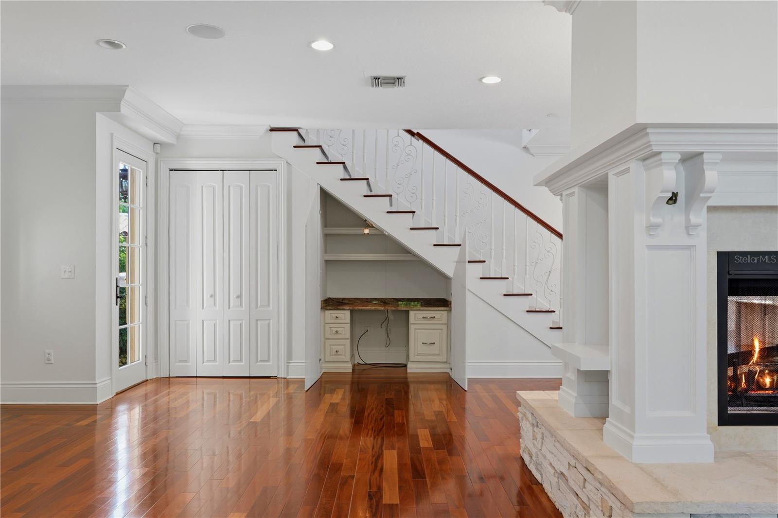 1124 SEVILLE LN NE — photo 27