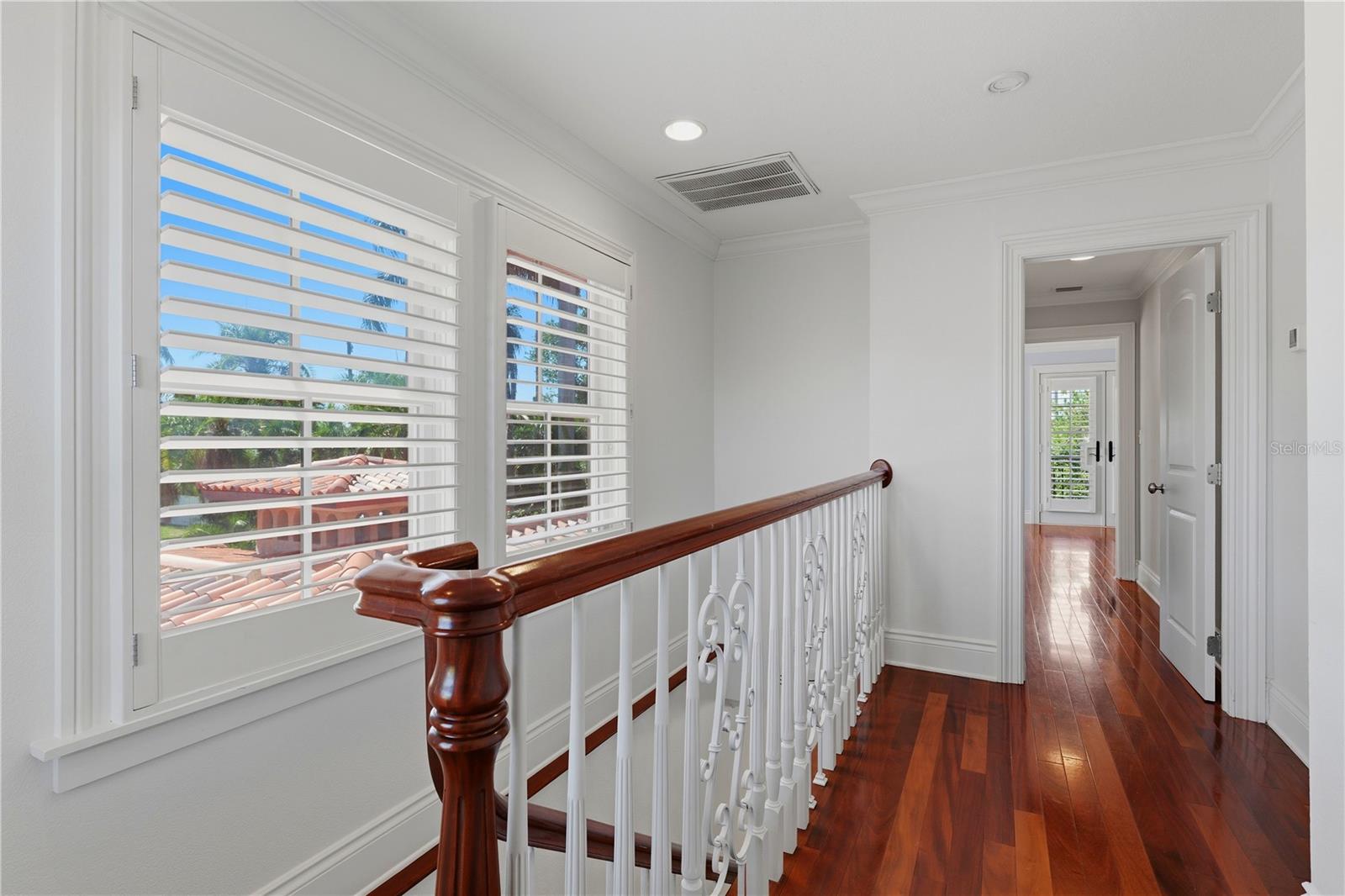 1124 SEVILLE LN NE — photo 45