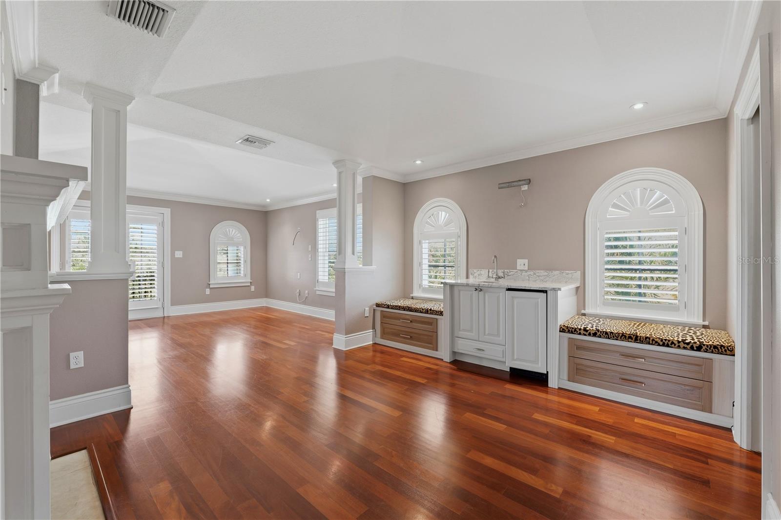 1124 SEVILLE LN NE — photo 35