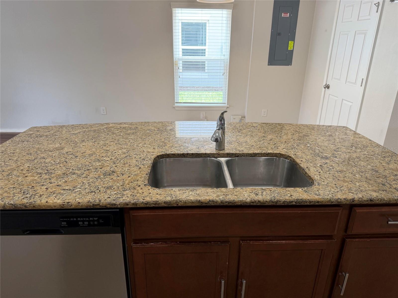 4723 SOMERSET HILL LN — photo 6
