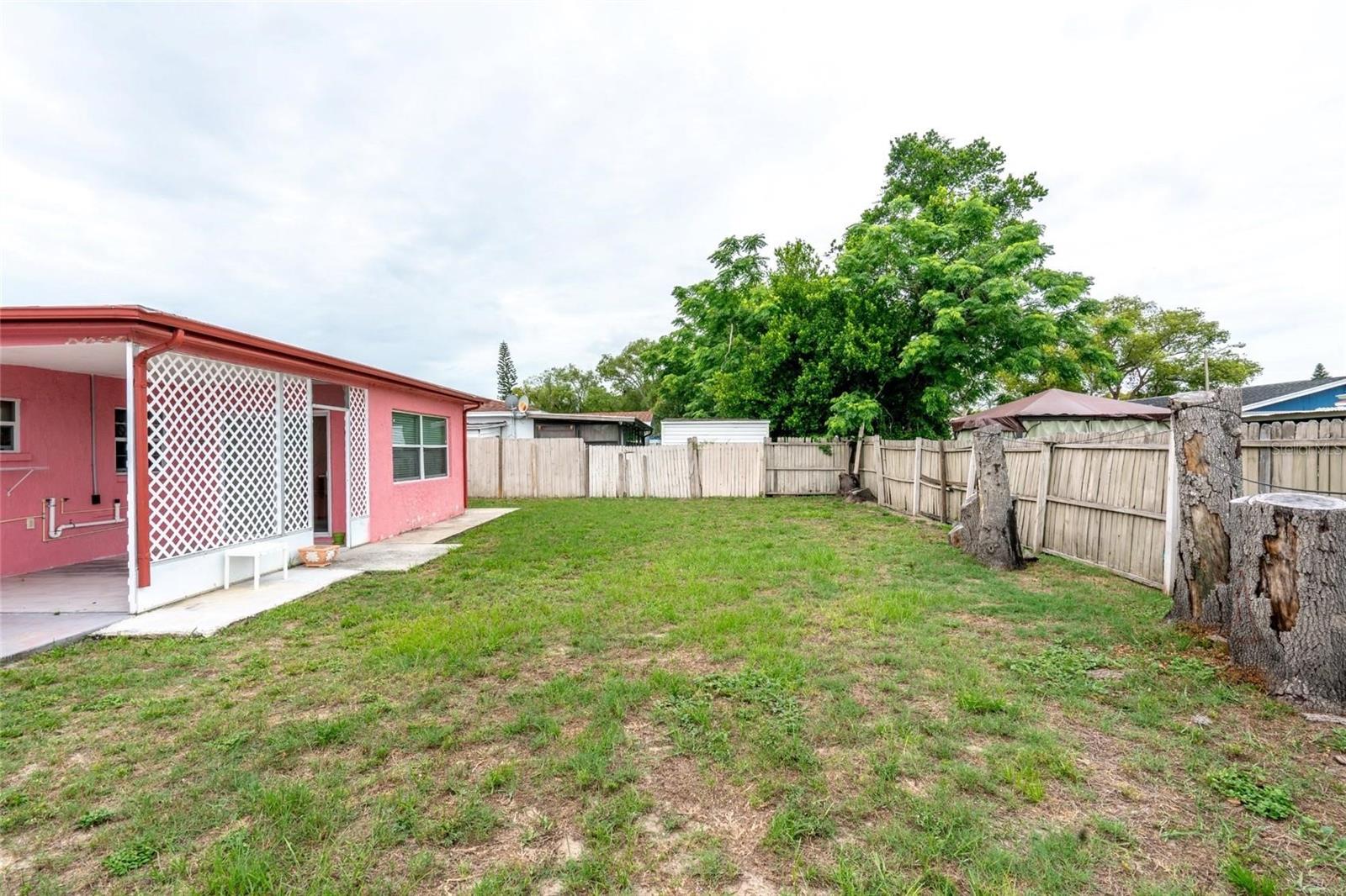 8033 MANVEL DR — photo 24